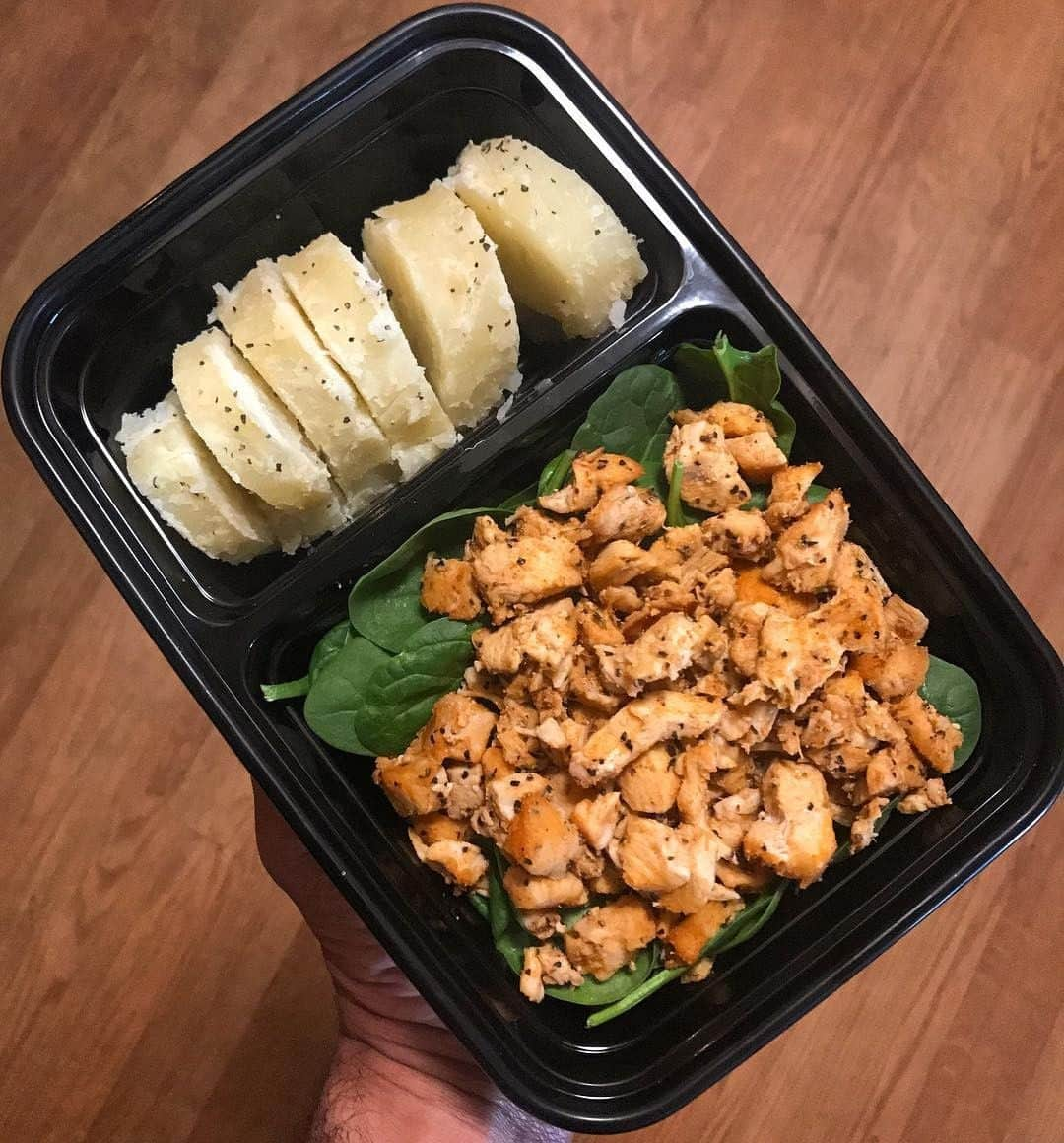 Flavorgod Seasoningsさんのインスタグラム写真 - (Flavorgod SeasoningsInstagram)「🚨MEAL PREP COMBO PACK - Now Available!!🚨⁣ -⁣ Available here ⬇️⁣ Click link in the bio -> @flavorgod⁣ www.flavorgod.com⁣ .⁣ Meal Prep by: @kdub1472⁣ -⁣ Flavor God Seasonings are:⁣ 💥ZERO CALORIES PER SERVING⁣ 🔥0 SUGAR PER SERVING⁣ 💥GLUTEN FREE⁣ 🔥KETO FRIENDLY⁣ 💥PALEO FRIENDLY⁣ -⁣ -⁣ #food #foodie #flavorgod #seasonings #glutenfree #keto #paleo  #foodporn #mealprep #kosher」4月18日 3時00分 - flavorgod