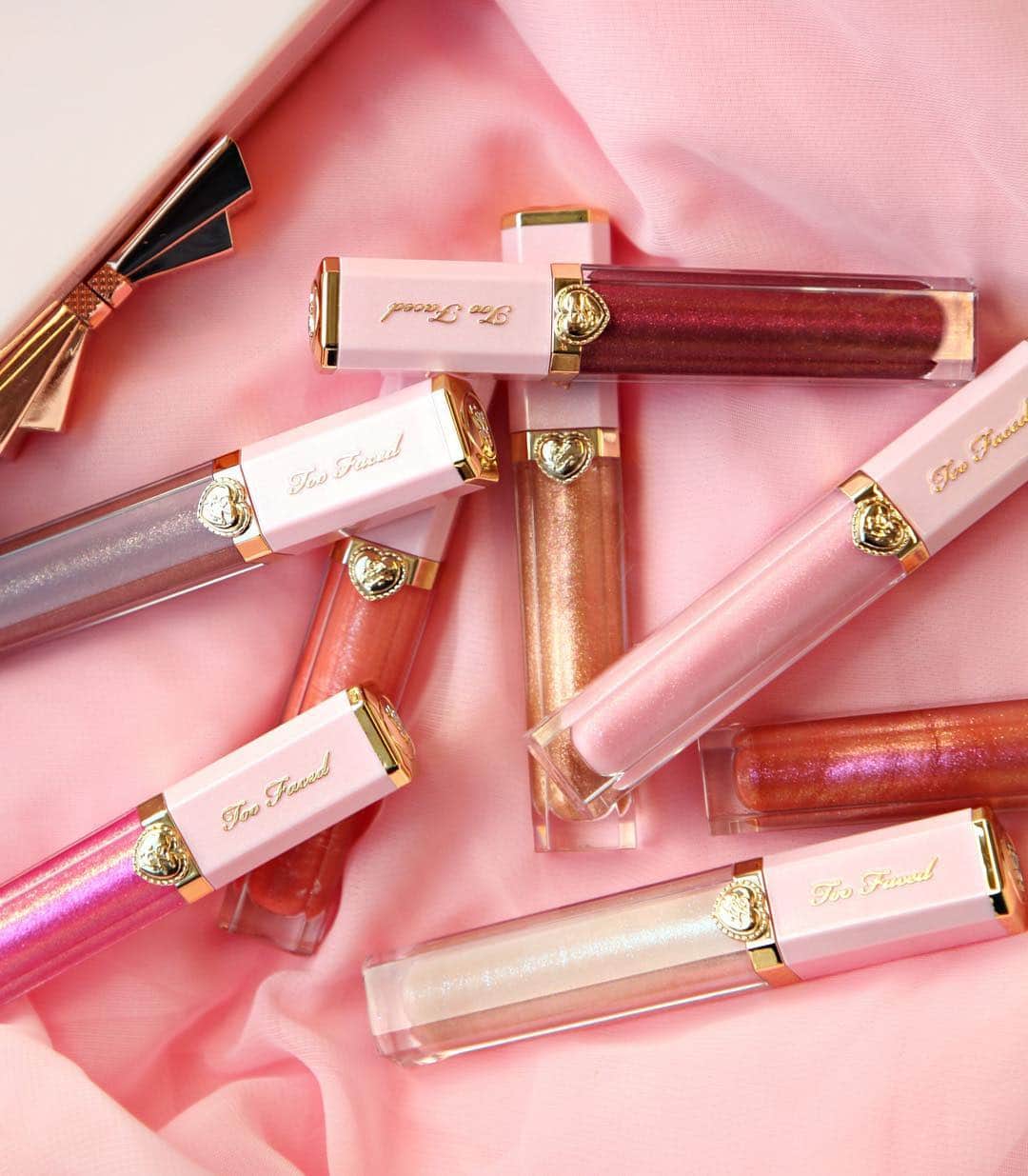 Too Facedさんのインスタグラム写真 - (Too FacedInstagram)「PSST! Have you heard?! 📢 We just launched MORE New & Lust-Worthy items on toofaced.com! 💕 Shop our 8 BRAND NEW shades of Rich & Dazzling Lip Gloss, enriched with natural oils and light-reflecting glitters! ✨ #tfnaturallust #toofaced」4月18日 3時14分 - toofaced