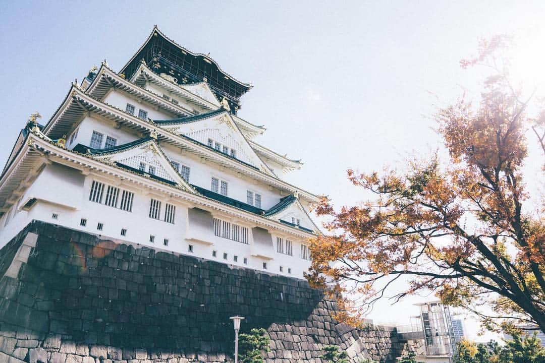 DHC Skincareさんのインスタグラム写真 - (DHC SkincareInstagram)「#WanderlustWednesday 📍Osaka Castle, Japan 🇯🇵 _ Osaka Castle is one of the most famous and historic castles in all of Japan. The iconic symbol of Osaka in the Kansai region of central Japan played an important role in the unification of #Japan during the samurai era of the sixteenth century. ✨」4月18日 3時27分 - dhcskincare