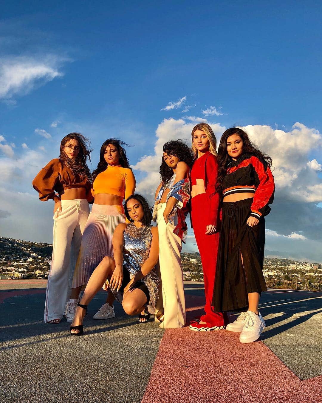 Instagramさんのインスタグラム写真 - (InstagramInstagram)「Viral dance challenge accepted. We asked some of our favorite dancers, featured in the May 2019 issue of Cosmopolitan (@cosmopolitan), to bring their favorite hashtags to life. Tune in to our story to watch, and check out their Cosmo feature story online and on newsstands now.」4月18日 3時36分 - instagram
