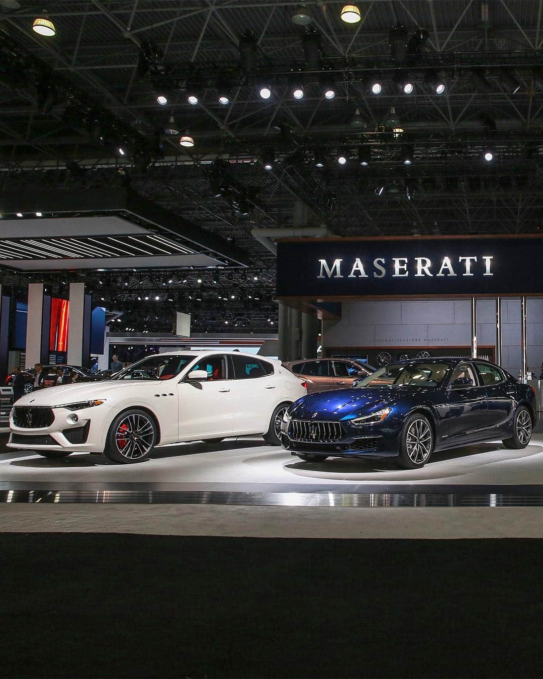 マセラティさんのインスタグラム写真 - (マセラティInstagram)「From Shanghai to New York. Get a first look at our entire line-up starring at the #NYIAS. #Maserati」4月18日 3時55分 - maserati