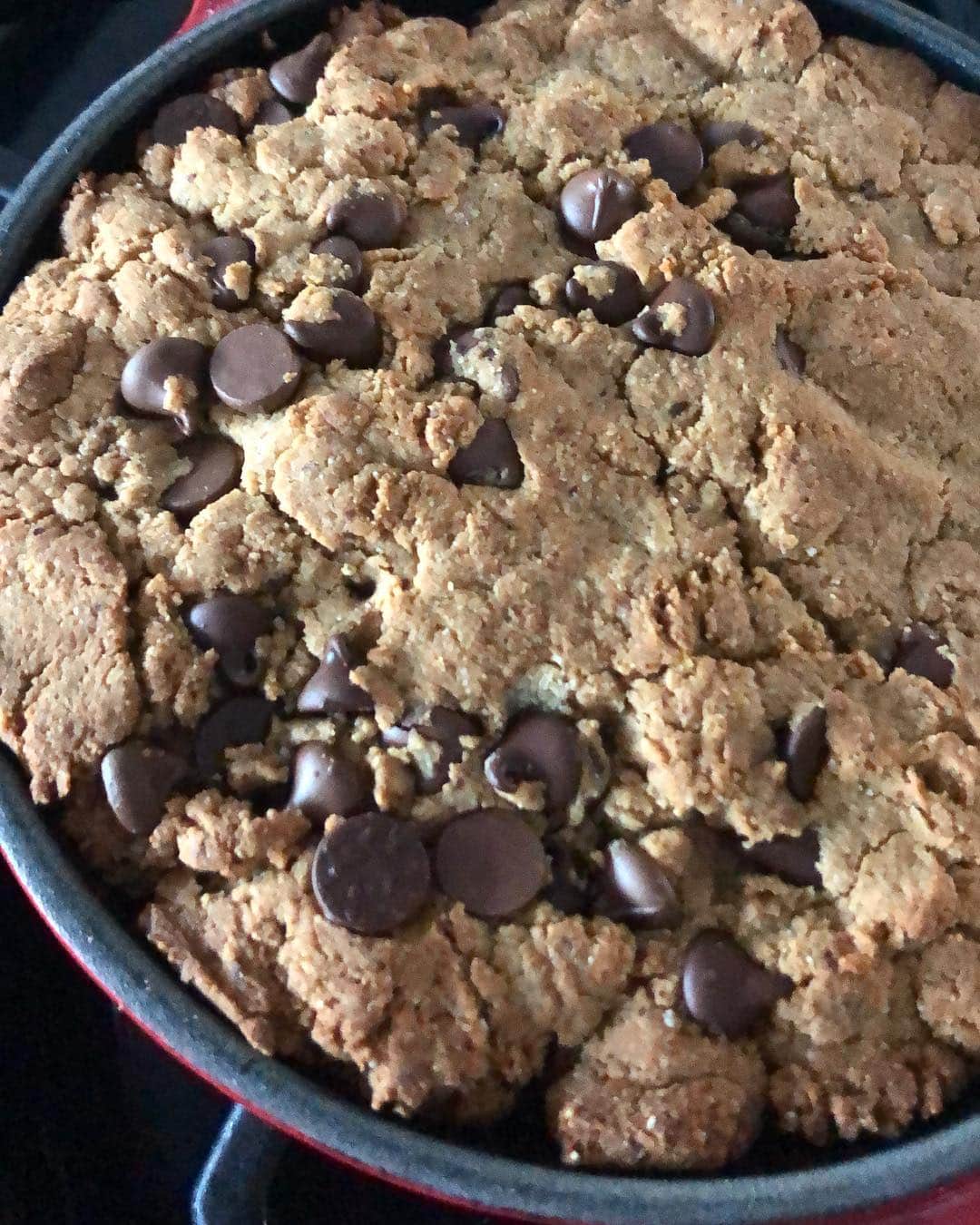 ジャーダ・デ・ラウレンティスさんのインスタグラム写真 - (ジャーダ・デ・ラウレンティスInstagram)「SO GOOD! Cookie pie from @dadaeats 😍 recipe is on @thegiadzy @shanefarley」4月18日 4時06分 - giadadelaurentiis