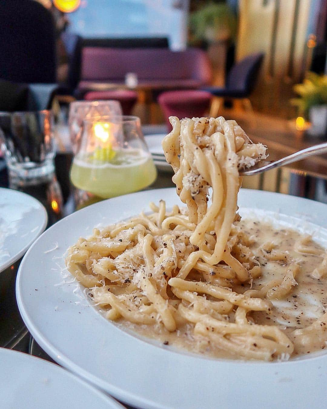 Eat With Steph & Coさんのインスタグラム写真 - (Eat With Steph & CoInstagram)「Important question: Cacio e Pepe, or duck ragu? Or BOTH?  This was the pasta action from last night at @12th_knot with the @nonna_tonda Tuesday Takeover. Another invite that I’d happily go back for. 12/10 - Bonus points for pretty interiors and views haha!  Add this to your list. I defo prefer this over Padella. Sorry Padella fans! 😉📷 @verna.banana #invite #pasta #cacioepepe #ragu #italianfood #italian #cheese #carbs #yum #recommended @hueandcryagency . . . . . . #pastas #cheesy #drooling #feedyoursoul #artofplating #foodie #foodpics #EEEEEATS #foodiegram #foodporn #myfab5 #f52grams #eatingfortheinsta #spoonfeed #cheatmeal #forkyeah #heresmyfood #eattheworld」4月18日 4時06分 - eatwithsteph_ldn