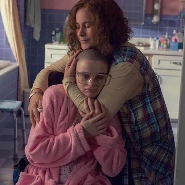 E! Onlineさんのインスタグラム写真 - (E! OnlineInstagram)「If you've watched #TheAct at all, you'd know that Joey King can go from sweet and innocent to dark and vindictive, but she had to "strip away" everything she knew about acting to play Gypsy Rose Blanchard. Link in bio for everything she went through to prepare for this role. (📷: Hulu)」4月18日 4時19分 - enews