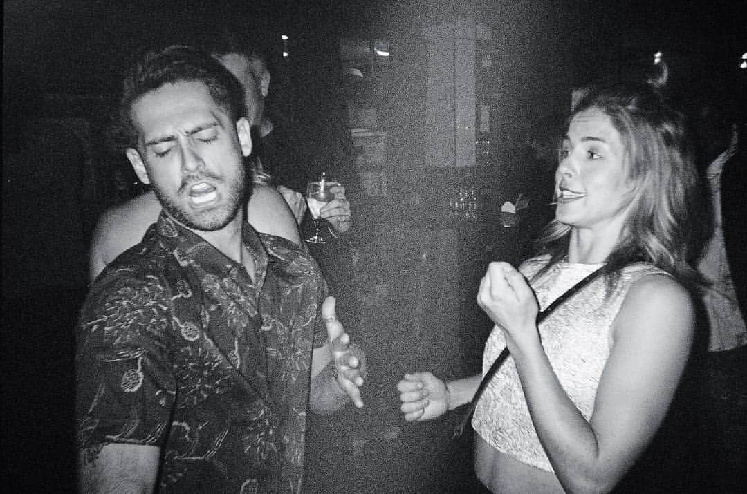 エミリー・ベット・リカーズのインスタグラム：「This week of 2019 is brought to you by these two plus ones. Professionally prepared for fatalities, misdemeanours and exit strategies. Hire us for your party we cheap! Bonne chance! #coupleokidsfromsurrey」
