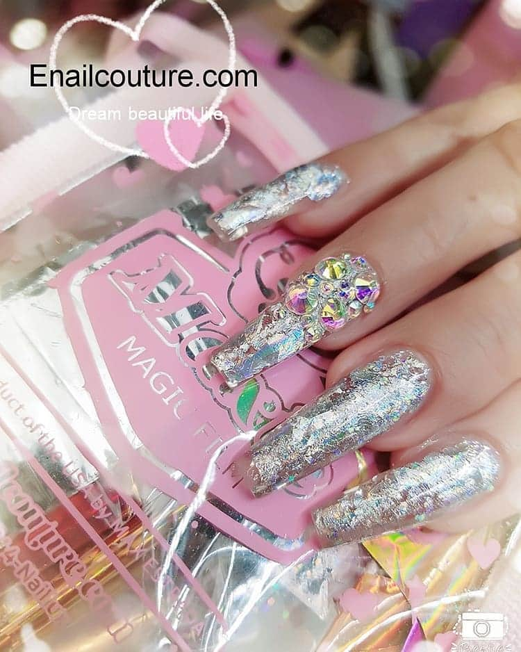 Max Estradaさんのインスタグラム写真 - (Max EstradaInstagram)「Enailcouture.com new product launch! Maxie magic film foil kit! Now make foil nail art fast , fun and super affordable! Made in the USA ! Each kit comes with 29 foils, reusable bag and magic film glue! Seal with two coats of shine or one of wonder gel ! #ネイル #nailpolish #nailswag #nailaddict #nailfashion #nailartheaven #nails2inspire #nailsofinstagram #instanails #naillife #nailporn #gelnails #gelpolish #stilettonails #nailaddict #nail #💅🏻 #nailtech#nailsonfleek #nailartwow #네일아트 #nails #nailart #notd #makeup #젤네일 #glamnails #nailcolor #nailsalon #nailsdid #nailsoftheday Enailcouture.com happy gel is like acrylic and gel had a baby ! Perfect no mess application, candy smell and no airborne dust ! Enailcouture.com」4月18日 4時37分 - kingofnail