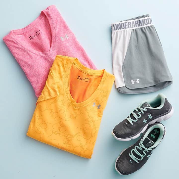 ロック&リパブリックのインスタグラム：「You miss 100% of the deals you don’t shop. Quick! Save on select Under Armour styles through 4/21. #Kohls」