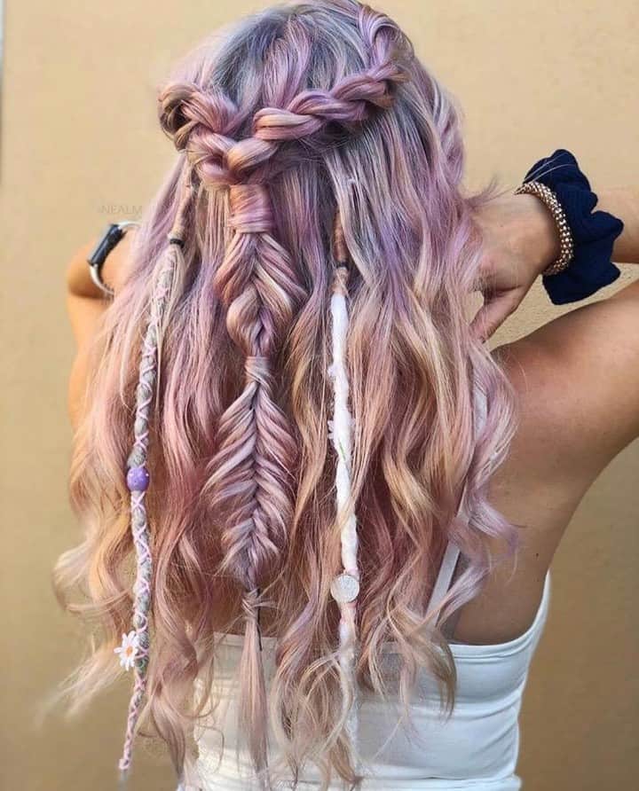 CosmoProf Beautyさんのインスタグラム写真 - (CosmoProf BeautyInstagram)「BRAIDchella✌🌸 ✨ Hair by @nealmhair who used @pravana ChromaSilk Vivids Everlasting shades in Enchanted Pink + Pastel Potion and 10 volume. ✨ Find Pravana's ChromaSilk Vivids Everlasting shades at your local #cosmoprofbeauty where you are #licensedtocreate . . #repost #pravana #pravanavivids #festivalhair #bohohair #vivids #rosegoldhair #pinkhair #braidedhairstyles #braidstyle」4月18日 5時00分 - cosmoprofbeauty