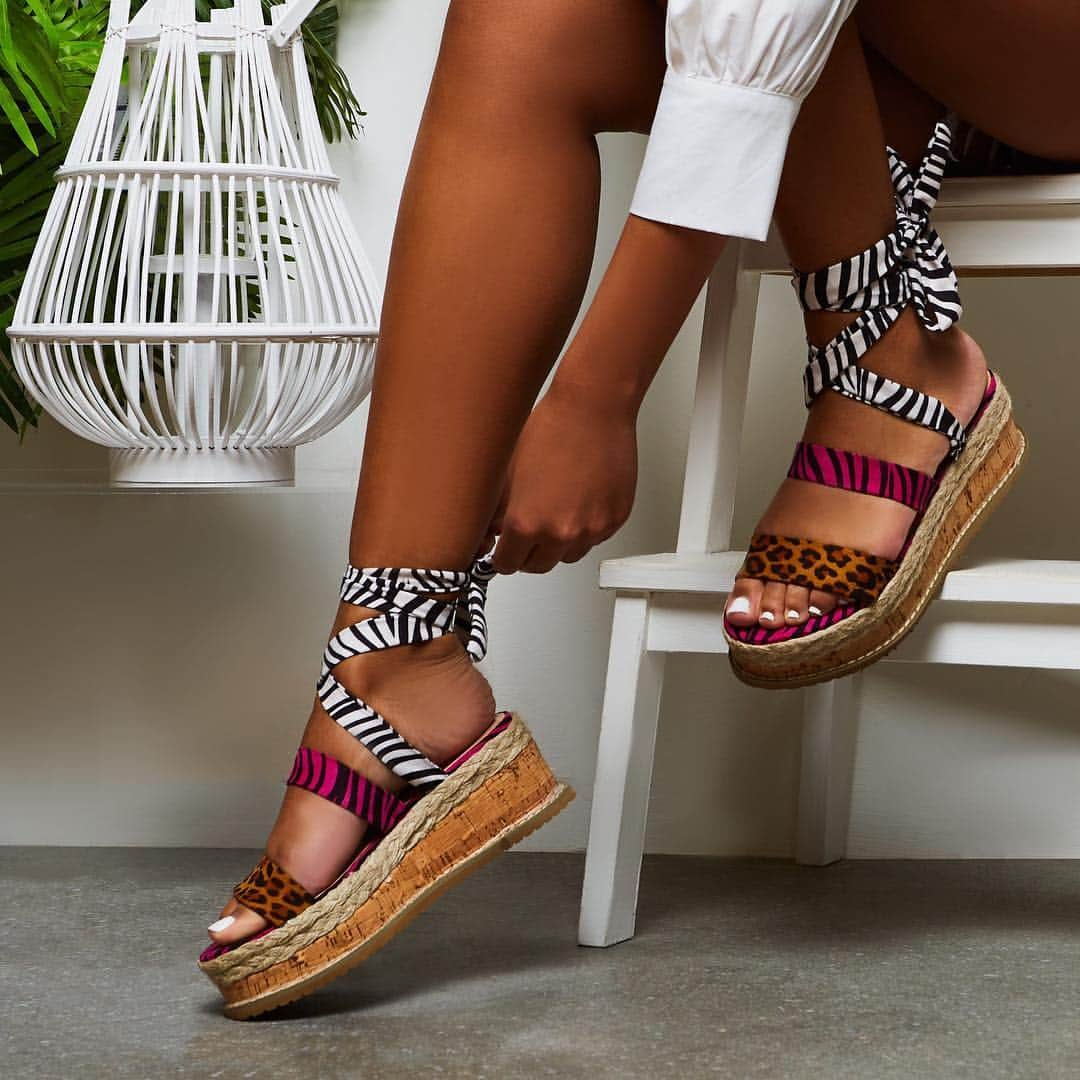 Public Desireさんのインスタグラム写真 - (Public DesireInstagram)「Goin' ANIMALISTIC for these gorjy sandals rn sis 🙌 Shop PRESCA £29.99 plus 99p Next Day Delivery for all our UK honeys💸 #lookofthebae #pdbae Tap to shop ☝」4月18日 6時26分 - publicdesire