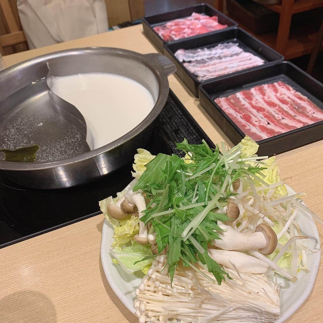 小泉遥さんのインスタグラム写真 - (小泉遥Instagram)「1人鍋🍲」4月18日 16時12分 - koiharu_official