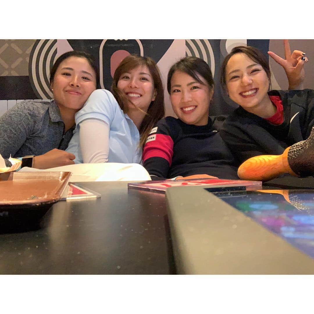 のインスタグラム：「なかなか濃いめのメンバーでラウンドからのスポッチャで体を動かしました！年齢差を感じなかった😜  #ゴルフ女子 #ゴルファー  #楽しいゴルフ #ガチンコ勝負 #92年組  #97年組  #え #5歳差 #全然遊べる #とりあえず終始ひよいじり」
