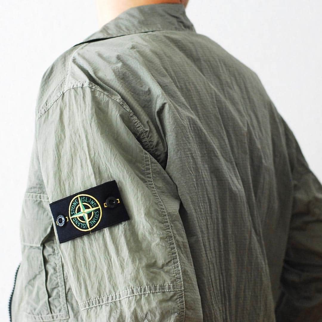 wonder_mountain_irieさんのインスタグラム写真 - (wonder_mountain_irieInstagram)「_ STONE ISLAND / ストーンアイランド "NYLON METAL RIPSTOP SHIRT" ¥56,160- _ 〈online store / @digital_mountain〉 http://www.digital-mountain.net/shopdetail/000000009341/ _ 【オンラインストア#DigitalMountain へのご注文】 *24時間受付 *15時までのご注文で即日発送 *1万円以上ご購入で送料無料 tel：084-973-8204 _ We can send your order overseas. Accepted payment method is by PayPal or credit card only. (AMEX is not accepted)  Ordering procedure details can be found here. >>http://www.digital-mountain.net/html/page56.html _ 本店：#WonderMountain  blog>> http://wm.digital-mountain.info _ #STONEISLAND #ストーンアイランド _ cap→ #FUTURE ¥7,344- tee→ #VAINLARCHIVE ¥14,040- shorts→ #STONEISLAND ¥23,760- bag→ #STONEISLAND ¥51,840- _ 〒720-0044  広島県福山市笠岡町4-18 JR 「#福山駅」より徒歩10分 (12:00 - 19:00 水曜定休) #ワンダーマウンテン #japan #hiroshima #福山 #福山市 #尾道 #倉敷 #鞆の浦 近く _ 系列店：@hacbywondermountain _」4月18日 16時56分 - wonder_mountain_