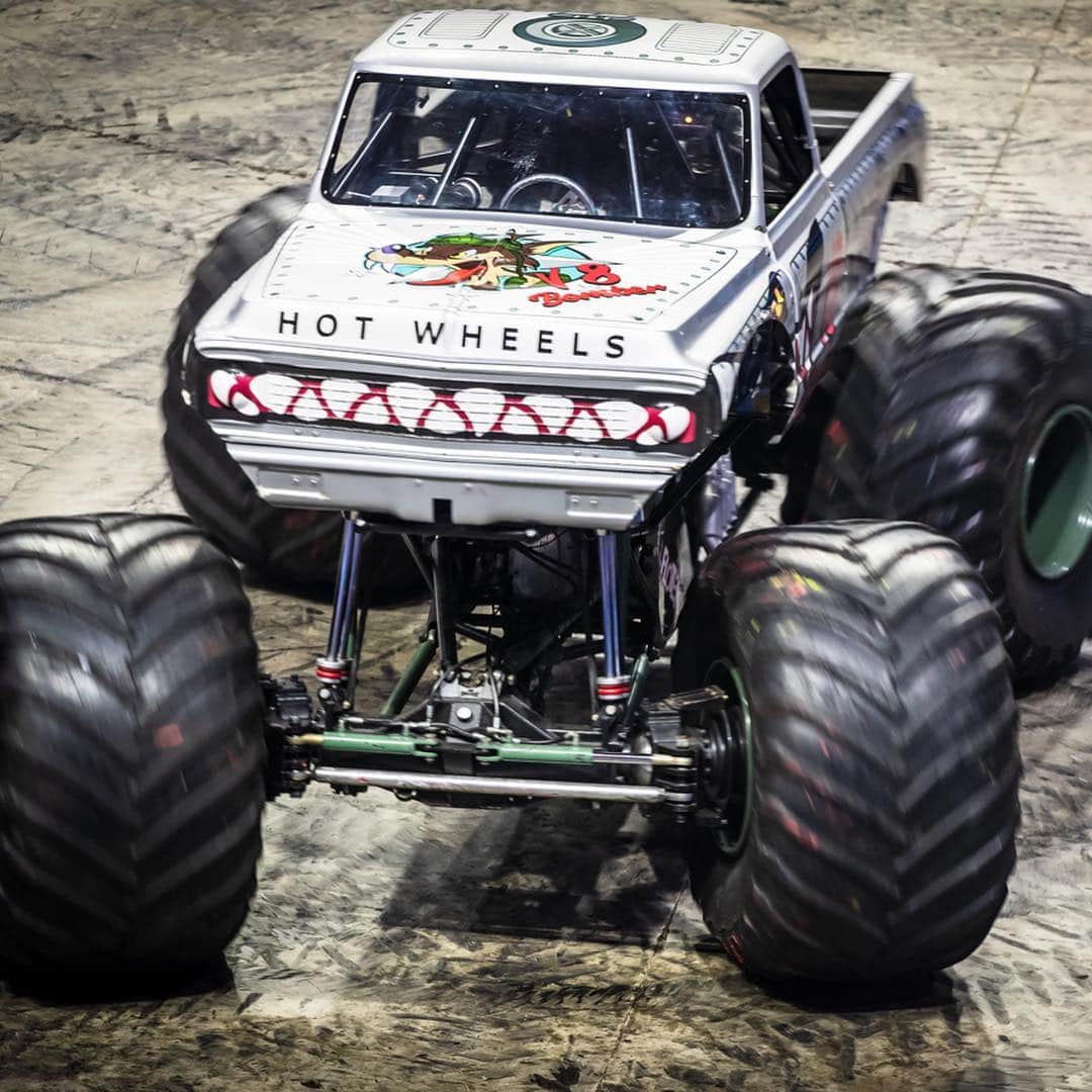 Hot Wheelsさんのインスタグラム写真 - (Hot WheelsInstagram)「Winston-Salem, NC 🤘 ROCKED 🤘 it at this weekend’s #HotWheelsMonsterTrucksLive! Swipe to see 👀  all the ridiculous action you’ll experience first-hand from each one of our epic shows! . . . . #hotwheels #monstertrucks #hotwheelsmonstertrucks  #northcarolina」4月18日 9時12分 - hotwheelsofficial