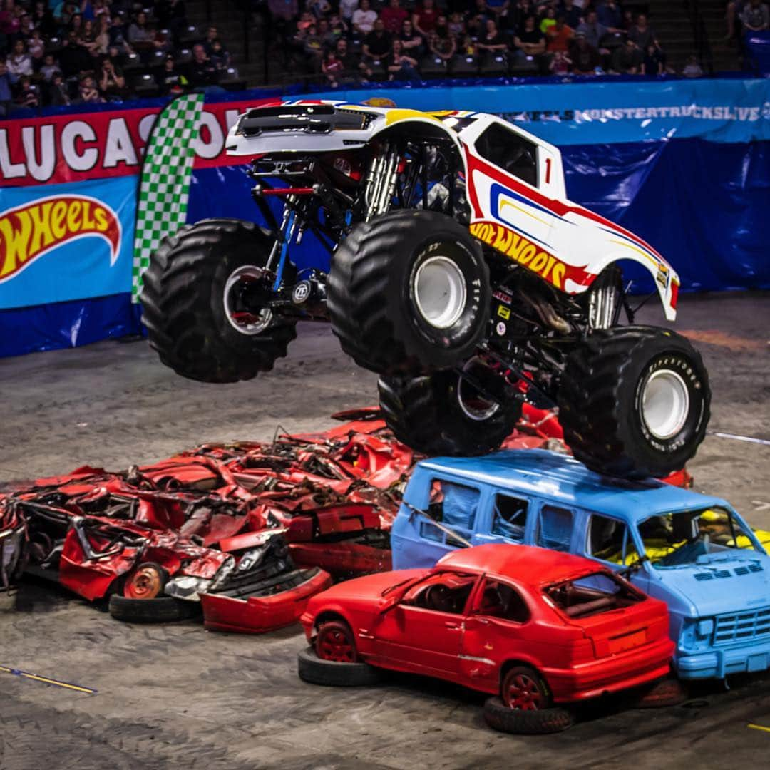 Hot Wheelsさんのインスタグラム写真 - (Hot WheelsInstagram)「Winston-Salem, NC 🤘 ROCKED 🤘 it at this weekend’s #HotWheelsMonsterTrucksLive! Swipe to see 👀  all the ridiculous action you’ll experience first-hand from each one of our epic shows! . . . . #hotwheels #monstertrucks #hotwheelsmonstertrucks  #northcarolina」4月18日 9時12分 - hotwheelsofficial