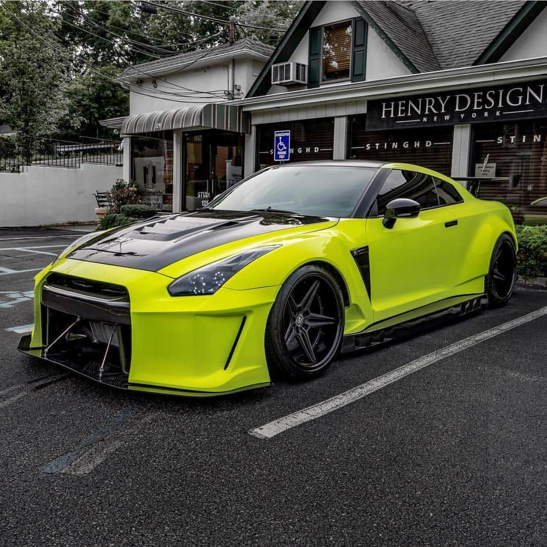 CarsWithoutLimitsさんのインスタグラム写真 - (CarsWithoutLimitsInstagram)「Carbon Shogun Widebody GTR Owner @rpjeweler  #carswithoutlimits #toronto #gtr」4月18日 10時36分 - carswithoutlimits