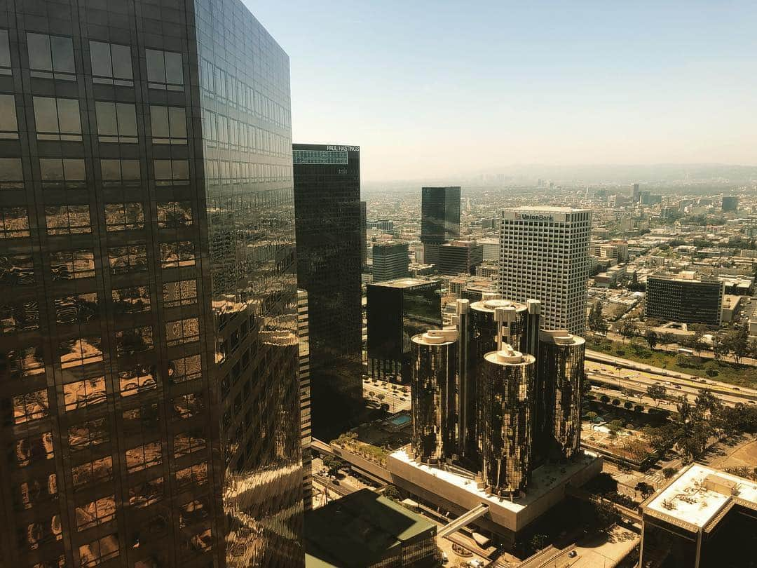 ジョン・ロス・ボウイさんのインスタグラム写真 - (ジョン・ロス・ボウイInstagram)「View from the 42nd floor.」4月18日 11時36分 - johnrossbowie