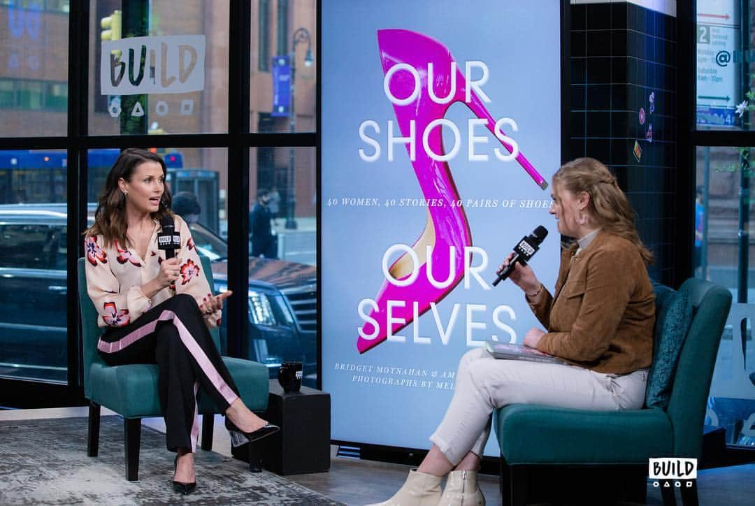 ブリジット・モイナハンさんのインスタグラム写真 - (ブリジット・モイナハンInstagram)「Had a great conversation today with @buildseriesnyc @kerryjustich on @ourshoesourselves  @bluebloods_cbs and my callout to @willsmith.  @amandabenchley Book photos by @melaniedunea #ourshoesourselves  @girlsinc @abramsbooks @jenniferfisherjewelry @beckieandmartina @cameron.rains @lhpenske @alc_ltd @calvinklein」4月18日 11時39分 - bridgetmoynahan