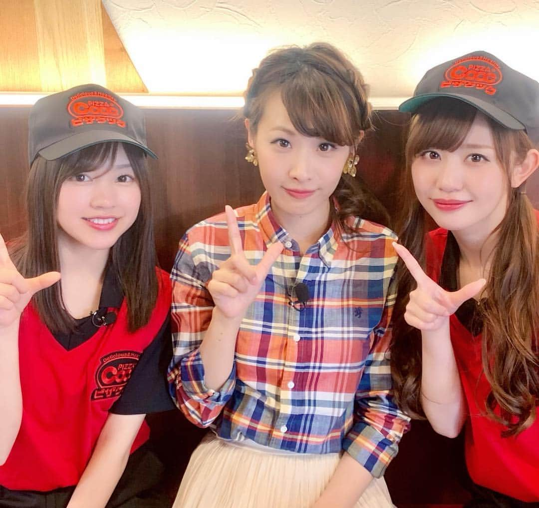 岡野綾夏さんのインスタグラム写真 - (岡野綾夏Instagram)「#FBS #きらめきパレット  見ていただけました？✨ . アイドル好きな私にとって たまらない写真ですわ❤️ . #LinQ  #高木悠未 さん🎀 #新木さくら さん🌸 . ちゃっかりLinQポーズ♥️ . かわいくて癒されました☀️ . #ピザクック #新商品 #オススメ #LinQの二人とは #実は6年ぶりの共演 #嬉しかったな」4月18日 11時55分 - ayaka.o531