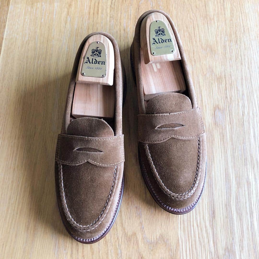 the.daily.obsessionsのインスタグラム：「I bought my second pair of Alden no.6243F Suede Penny Loafer at last month in New York.」