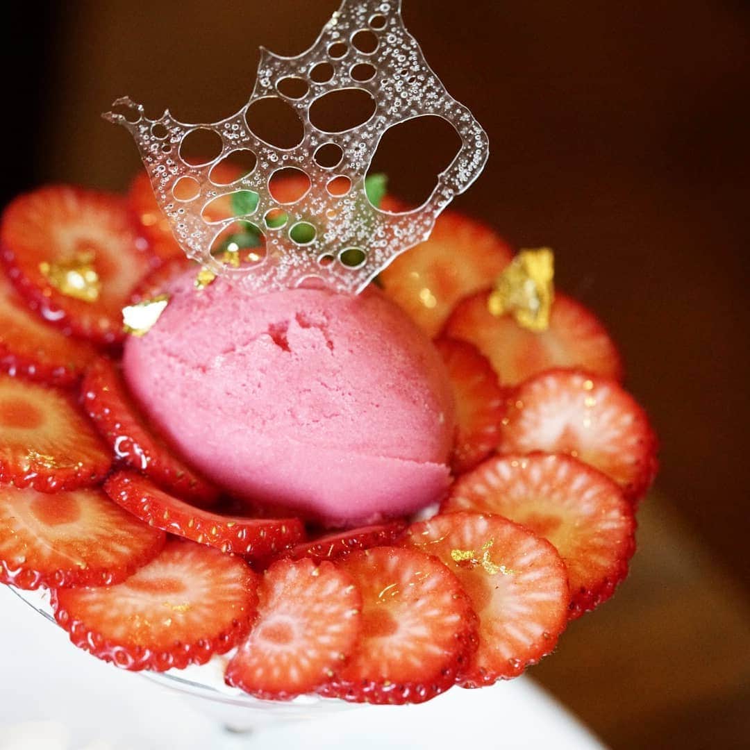 石関友梨のグルメインスタ