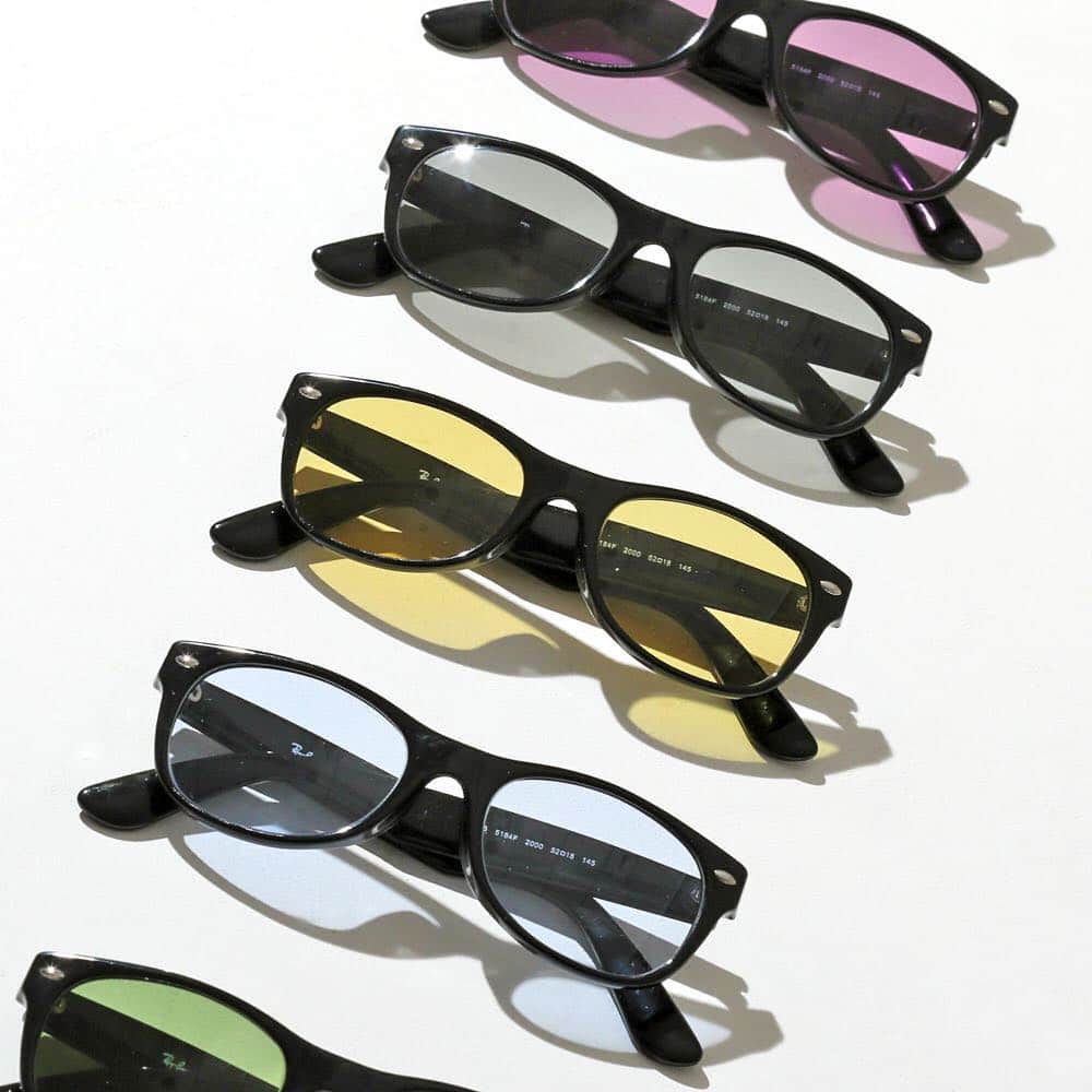 のインスタグラム：「【 Ray-Ban POP UP SHOP 】 4月19日(金) より、表参道、ルミネ横浜店、京都店 にて JOURNAL STANDARD でセレクトした120以上のサングラスを展開するほか、通常お取り扱いのないモデルも多数取り揃えた『Ray-Ban POP UP SHOP』を開催。 . JOURNAL STANDARD がセレクトしたオリジナルレンズを、Ray-Ban のフレームに搭載したモデルも展開。 . 詳細はハイライト "ShopEvent" から . . ￥22,000+Tax　NO.19090610017110 . . @rayban_japan @jsomotesando . . #ジャーナルスタンダード  #journalstandard  #baycrews #2019ss #rayban #newwayfarer #sunglasses #popupshop #fashion」