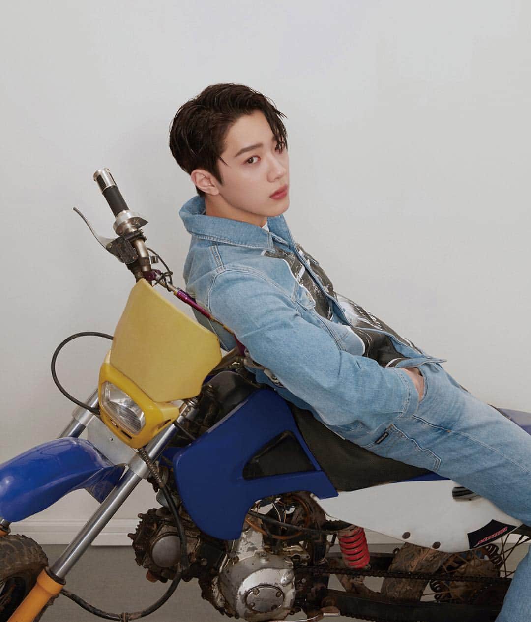 Calvin Kleinさんのインスタグラム写真 - (Calvin KleinInstagram)「Get set for a joy ride 🏍 featuring @official_lai_kuanlin in our #CALVINKLEINJEANS #AndyWarhol denim trucker and CKJ 035 straight jeans #matchingset — paired with the Cole rubber rain boots for @nylonchina 📸: @hello_edwin, styled by @fayebfayeb ⠀⠀⠀⠀⠀⠀⠀⠀⠀⠀⠀⠀ ⠀⠀⠀⠀ Shop now ➡️ Link in bio [EU]. ⠀⠀⠀⠀⠀⠀⠀⠀⠀⠀⠀⠀ ⠀⠀⠀⠀⠀ ©/®/™ The Andy Warhol Foundation for the Visual Arts, Inc」4月18日 12時01分 - calvinklein