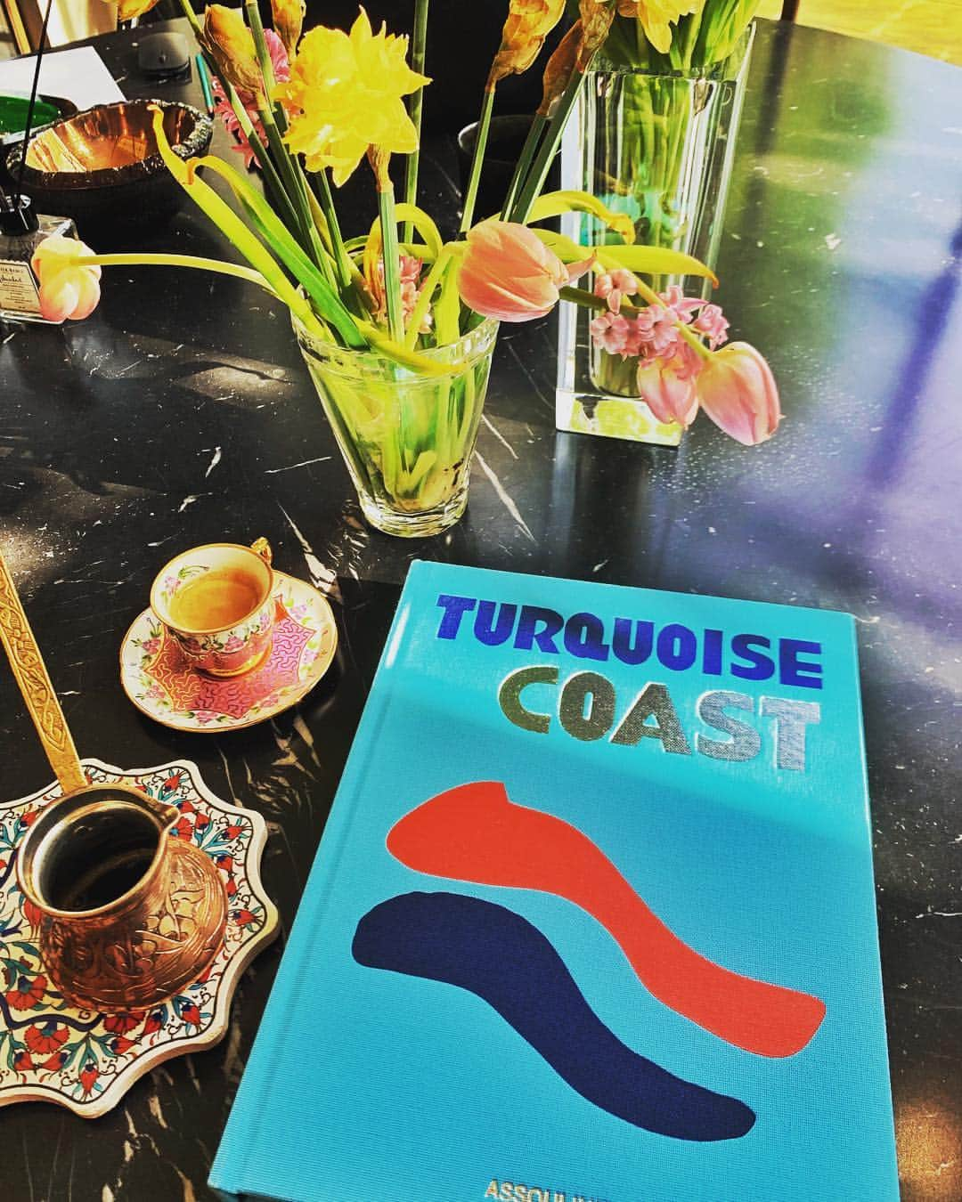 マート・アラスさんのインスタグラム写真 - (マート・アラスInstagram)「So proud to see this great book about Turkey “ Turquoise Coast” .if you want to know more about this magical coast and the best places check this book out ❤️. @nebi4 #turquoisecoast ⚡️and yes I have some shots in this book too 😘」4月18日 17時43分 - mertalas