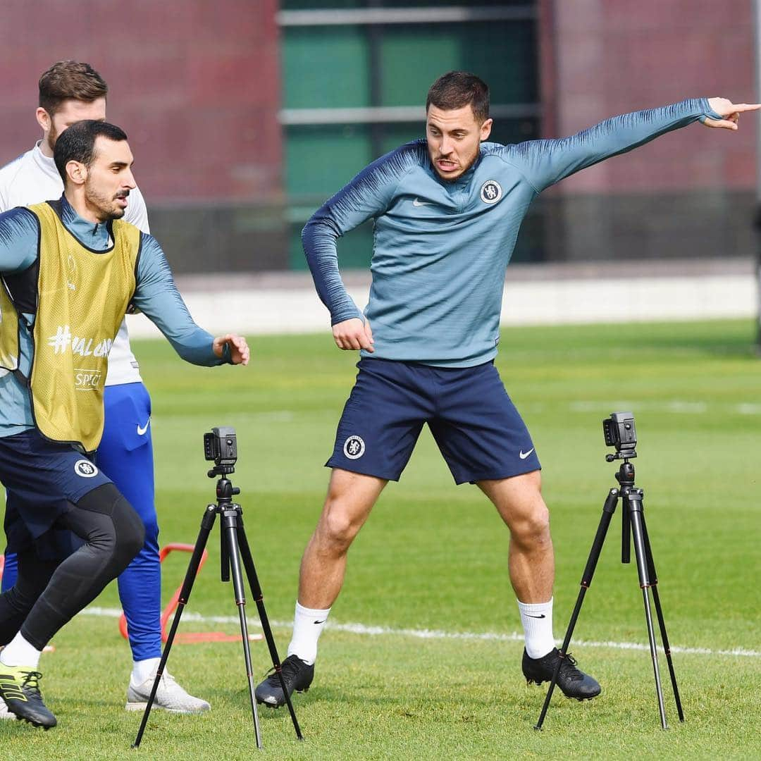 エデン・アザールさんのインスタグラム写真 - (エデン・アザールInstagram)「Training ✅⚽💪🏼 It's match day #CFC  Entraînement ✅ Jour de match 💪🏼 #chelseafc」4月18日 17時41分 - hazardeden_10