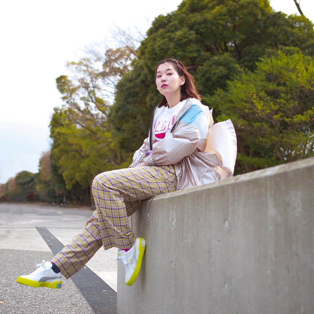 高槻かなこさんのインスタグラム写真 - (高槻かなこInstagram)「. TK2 x atmos pink CHECK WIDE PANTS . ゆるっと着れるチェック柄のワイドパンツ。 男女どちらもマストアイテム◎ . ヒモでウエストの調整が出来るのでハイウエストでも履ける！ メンズはヒモ結ばずにだらっとずるっと着てもらって可愛いと思います💖 . 私の着用サイズはLですが ダボっとしてるので全然メンズでも履けますよ☝🏻💛 . #TK2 #atmos #atmospink #pants #チェックパンツ #チェックパンツコーデ #ユニセックス #fashon #高槻かなこ #声優」4月18日 13時01分 - kanako.tktk