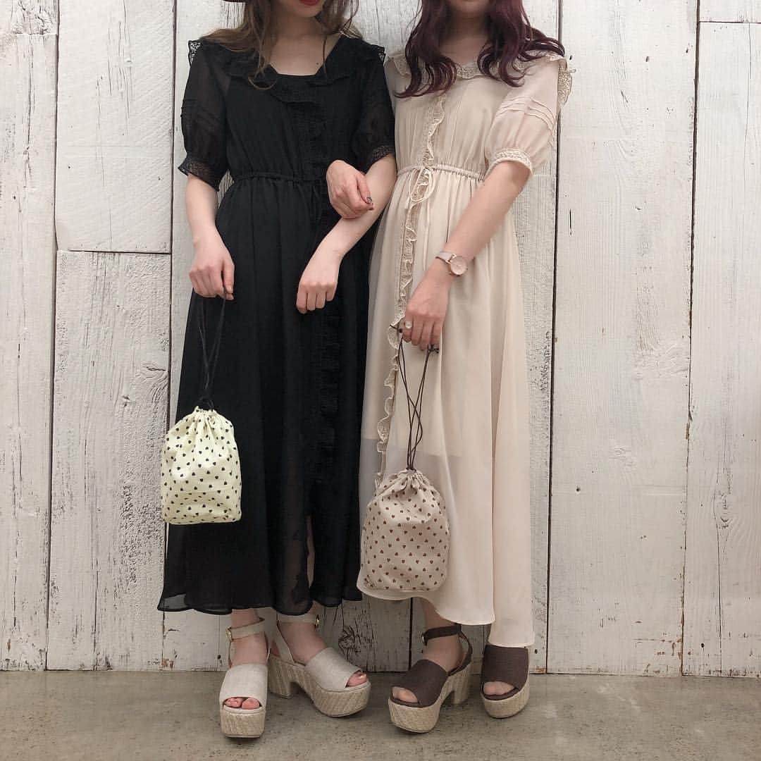 one after another NICECLAUPさんのインスタグラム写真 - (one after another NICECLAUPInstagram)「ㅤㅤㅤㅤㅤㅤㅤㅤㅤㅤㅤㅤㅤ  ㅤㅤㅤㅤㅤㅤㅤㅤㅤㅤㅤㅤㅤ 【 white&black Dress collection 】 ㅤㅤㅤㅤㅤㅤㅤㅤㅤㅤㅤㅤㅤ ㅤㅤㅤㅤㅤㅤㅤㅤㅤㅤㅤㅤㅤ 【店頭・WEB  STOREで受注会開催中❤︎】 little black Dress  ㅤㅤㅤㅤㅤㅤㅤㅤㅤㅤㅤㅤㅤ  詳細は﻿﻿﻿﻿﻿ 公式通販サイトにて公開☺︎﻿﻿﻿﻿﻿﻿﻿ ㅤㅤㅤㅤㅤㅤㅤㅤㅤㅤㅤㅤㅤ﻿﻿﻿﻿﻿﻿﻿﻿﻿ ﻿﻿﻿﻿﻿﻿﻿﻿﻿﻿﻿﻿﻿﻿ ㅤㅤㅤㅤㅤㅤㅤㅤㅤㅤㅤㅤㅤ﻿﻿﻿﻿﻿﻿﻿﻿﻿﻿﻿ プロフィール欄のURLから❤︎﻿﻿﻿﻿﻿﻿﻿﻿﻿﻿﻿﻿﻿﻿﻿﻿﻿﻿﻿ @niceclaup_official_﻿﻿﻿﻿﻿﻿﻿﻿﻿﻿﻿﻿﻿ ㅤㅤㅤㅤㅤㅤㅤㅤㅤㅤㅤㅤㅤ﻿﻿﻿﻿﻿﻿﻿﻿﻿﻿﻿﻿﻿ ﻿﻿ㅤㅤㅤㅤㅤㅤㅤㅤㅤㅤㅤㅤㅤ﻿﻿﻿﻿﻿﻿﻿﻿﻿﻿﻿ ﻿﻿﻿﻿﻿﻿﻿﻿﻿﻿﻿ #niceclaup #niceclaup_ootd #niceclaup_2019ss #ootd #2019ss #fashion ﻿#ONEPIECE #ワンピース #ナイスクラップのpremiumorder  ㅤㅤㅤㅤㅤㅤㅤㅤㅤㅤㅤㅤㅤ」4月18日 13時20分 - niceclaup_official_