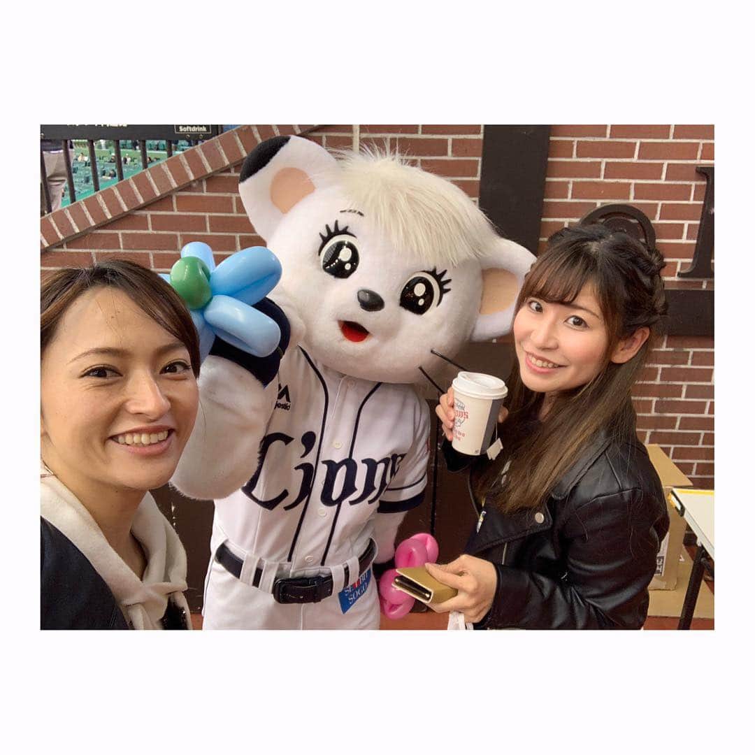 杜野まこさんのインスタグラム写真 - (杜野まこInstagram)「#イースタンリーグ #プロ野球 #メットライフドーム  #埼玉西武ライオンズ #東京ヤクルトスワローズ #レオくん #ライナちゃん #覚えていてくれた #嬉しい #上村彩子 #わらびカツ丼  #楽しかった 🌟」4月18日 13時27分 - makomorino