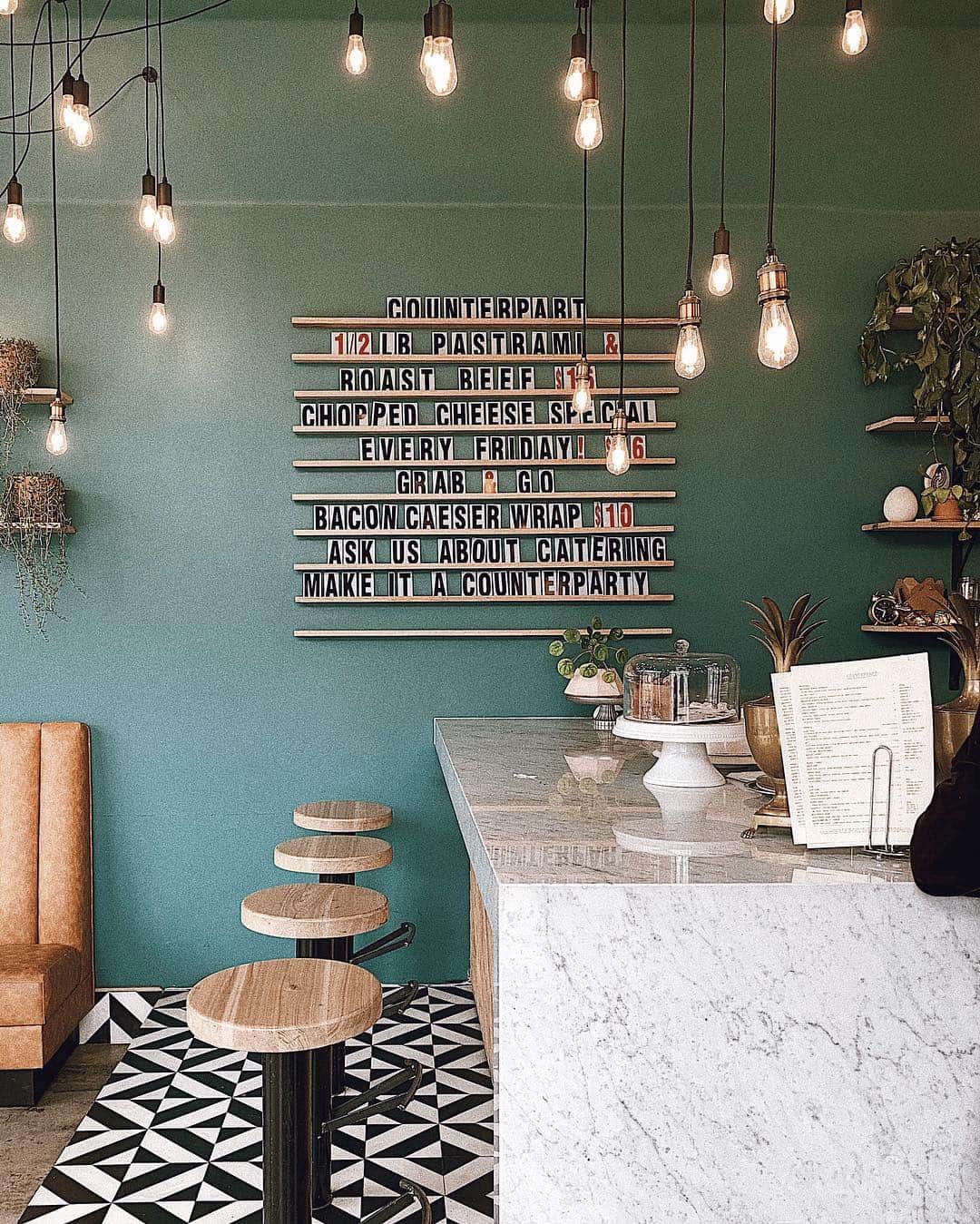 Manamiのインスタグラム：「Lunch🍽 @counterpartdeli @ailove_la が連れて来てくれた Echo ParkのVegetarian cafe🥑 可愛くて美味しくて超タイプだった😍💗」