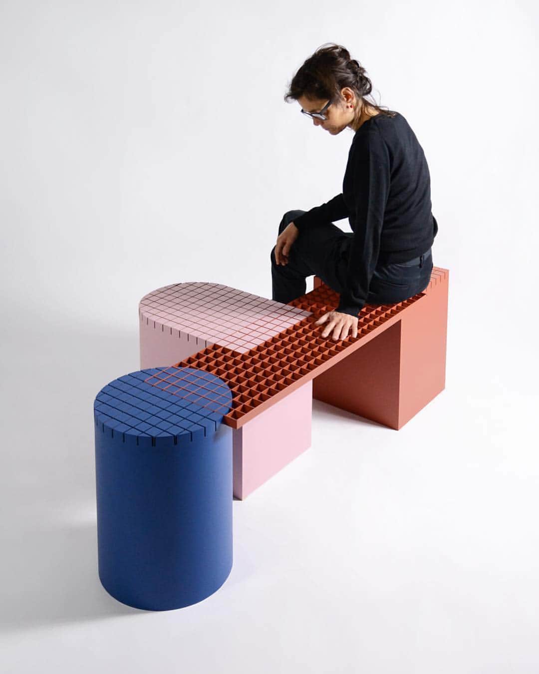 Design Milkさんのインスタグラム写真 - (Design MilkInstagram)「@nortstudio.be plays with shapes with this modern + modular Urban Shapes #bench.」4月18日 13時30分 - designmilk