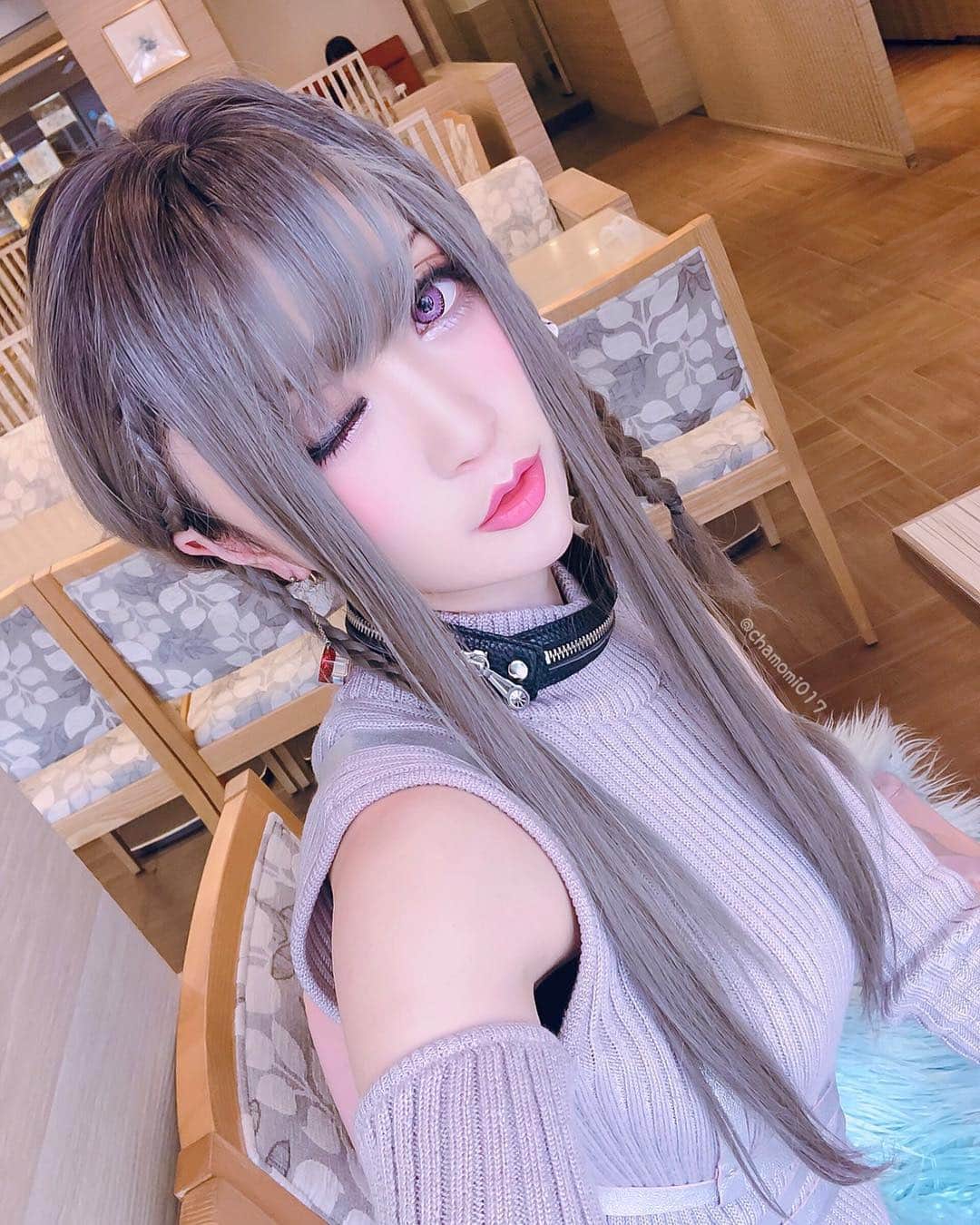 のインスタグラム：「4月後半もよろしくお願いします☺️✨ ツイートはこちら💠 https://twitter.com/chamomi017/status/1118524024844214273?s=21 ブログはこちら💁‍♀️ https://lineblog.me/chamiblog/archives/1614802.html 本日より募集受付開始しました🌷 ✏️4月27日18:00〜カモミールオフ会 ✏️4月30日BRAND撮影会  お会いできるの楽しみにしております!! #コスプレメイク #cosplaylife #ジョジョ好き #cosplaygirl #cosplaygirl #event #千葉 #コスプレ #コスプレイヤー #cosplayphoto #cos #cosplay #cosplaymodel #cosplayer #cosplaying #cosplayworld #サブカルチャー #オフ会 #サブカル女子 #subculture #イベント #参加 #お待ちしてます #交流 #カモミール #鳳梨」