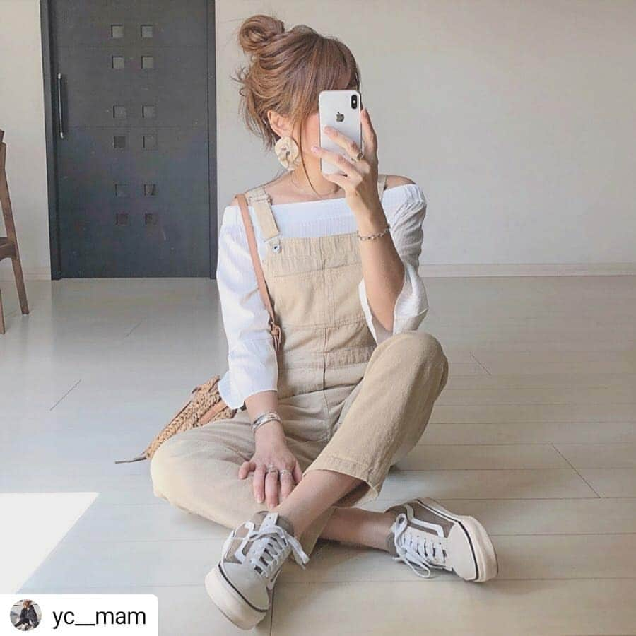 GRLさんのインスタグラム写真 - (GRLInstagram)「【👆画像をタップすると購入できるよ👆】 @yc__mam さん にGRL商品着用して頂いております💕 ありがとうございます✨ . @grl_official #グレイル #grl」4月18日 14時40分 - grl_official