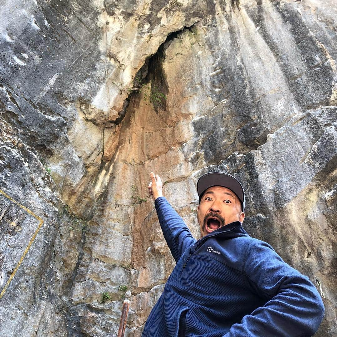 平山ユージさんのインスタグラム写真 - (平山ユージInstagram)「久しぶりの備中🙌🏻🙌🏻 登りまーす✨✨✨ Coming to Biccyu !! Let’s climb🧗‍♂️ #Repost @tripledyno ・・・ Yes! it’s all dry! Hayama Bicchu.」4月18日 14時38分 - yuji_hirayama_stonerider