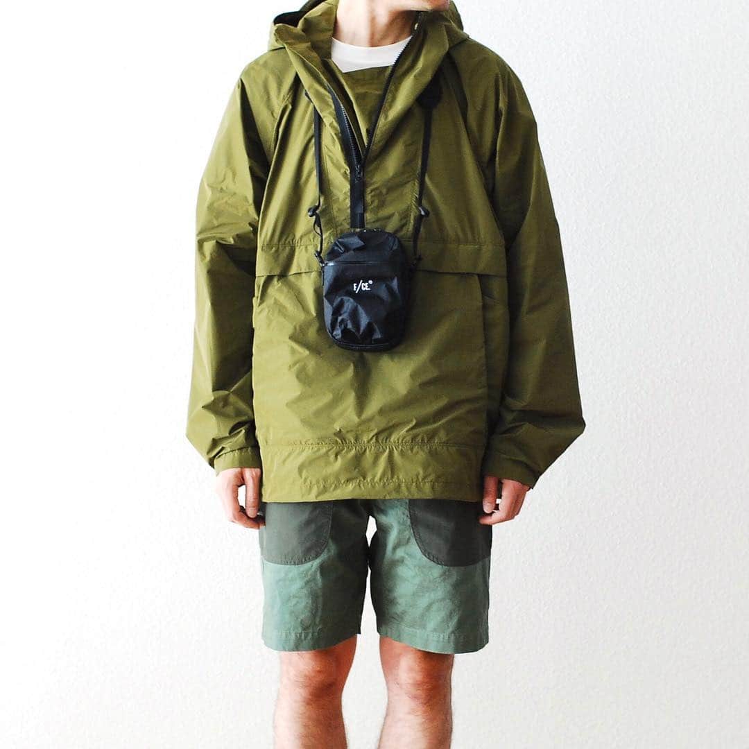 wonder_mountain_irieさんのインスタグラム写真 - (wonder_mountain_irieInstagram)「_ BACH / バッハ "TRACER ANORAK" ￥31,860- _ 〈online store / @digital_mountain〉 → http://www.digital-mountain.net/shopdetail/000000008554/ _ 【オンラインストア#DigitalMountain へのご注文】 *24時間受付 *15時までのご注文で即日発送 *1万円以上ご購入で送料無料 tel：084-973-8204 _ We can send your order overseas. Accepted payment method is by PayPal or credit card only. (AMEX is not accepted)  Ordering procedure details can be found here. >>http://www.digital-mountain.net/html/page56.html _ 本店：#WonderMountain  blog>> http://wm.digital-mountain.info _ #bach #バッハ #cap→ #THENORTHFACE ¥6,048- bag→ #fcetools ￥7,560- shorts→ #THENORTHFACEPURPLELABEL ￥18,360- _ 〒720-0044  広島県福山市笠岡町4-18 JR 「#福山駅」より徒歩10分 (12:00 - 19:00 水曜定休) #ワンダーマウンテン #japan #hiroshima #福山 #福山市 #尾道 #倉敷 #鞆の浦 近く _ 系列店：@hacbywondermountain _」4月18日 14時41分 - wonder_mountain_