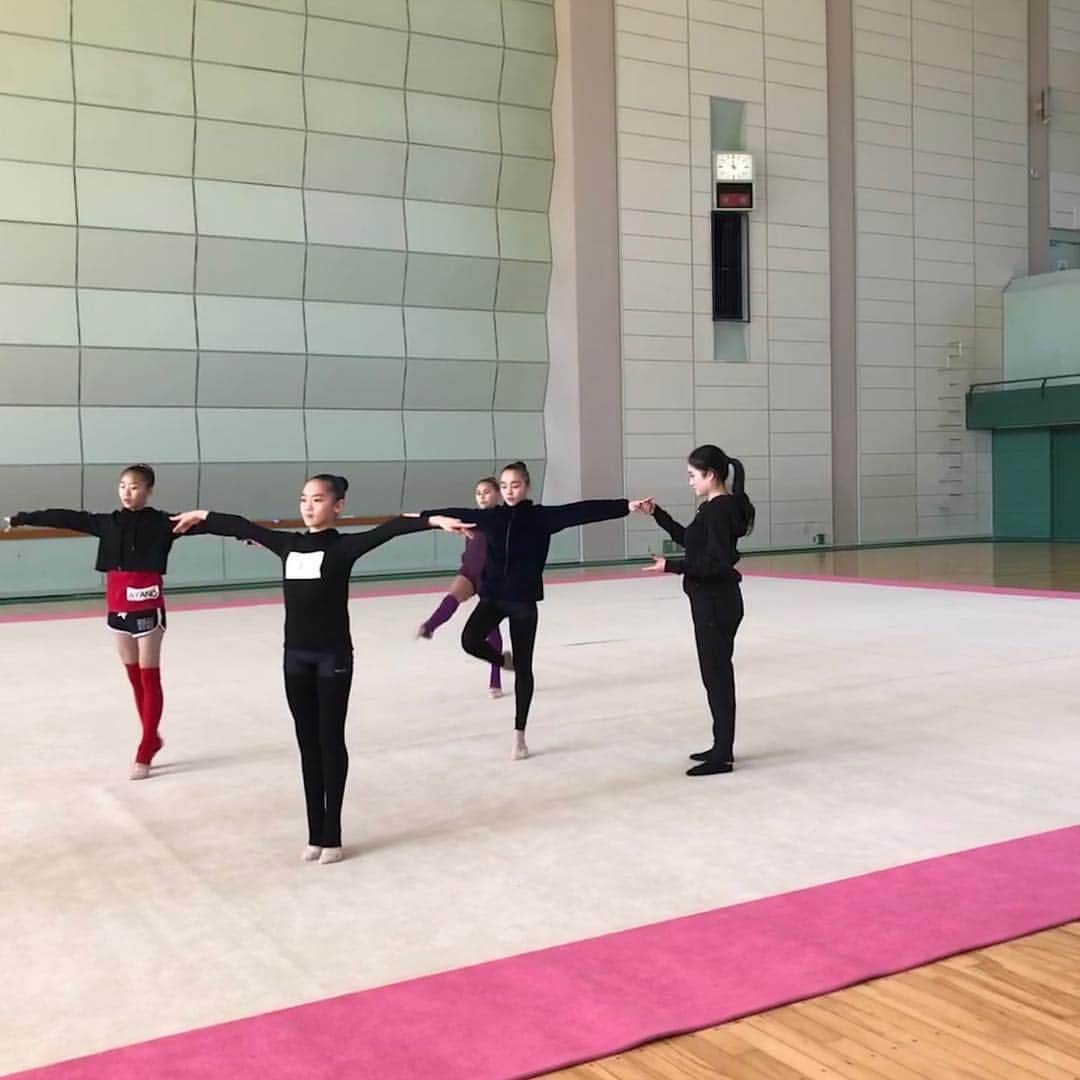 田中琴乃さんのインスタグラム写真 - (田中琴乃Instagram)「‪【レッスン受付中🤸‍♀️】‬ ・ ‪身体作りの基礎や体幹トレーニング、身体の使い方や表現レッスン、手具操作、作品指導などを行います✨‬ ‪大好きな新体操を楽しく指導します🥰‬ ・ ‪日時は以下にてご相談ください！‬ ‪（info@plumin.jp）‬ ・ ‪全国の子供達に会えることを楽しみにしております✨‬ ・ #新体操 #rhythmicgymnastics  #講習会 #技術指導 #トレーニング #ストレッチ  #他競技のトレーニング指導も経験あり #フィギュアスケート  #田中琴乃」4月18日 14時46分 - tanakakotono