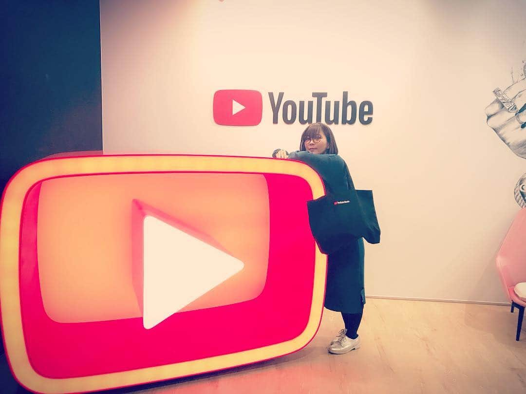 森恵さんのインスタグラム写真 - (森恵Instagram)「YouTube Space Tokyoを見学させてもらってきました！ スタジオ、カメラ、最新機器など揃っていて凄かった！！ #youtubespacetokyo #YouTube」4月18日 14時57分 - morimegumi_official