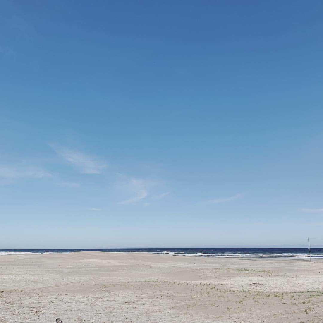 辺見えみりさんのインスタグラム写真 - (辺見えみりInstagram)「海の撮影📷 @outersunset_official」4月18日 15時12分 - emiri_hemmi