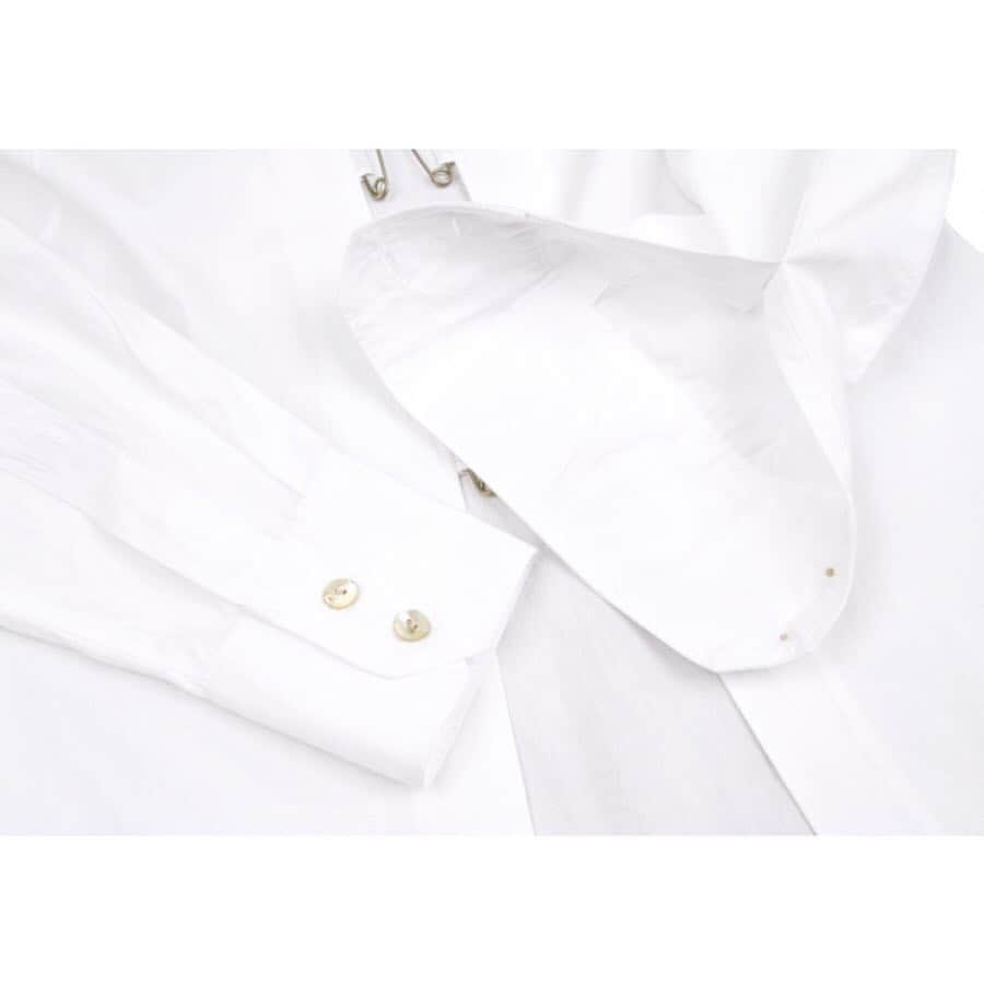 playfulさんのインスタグラム写真 - (playfulInstagram)「【🌸新着商品👖】 【ジャンポールゴルチエ  ファムJean Paul GAULTIER FEMMEセーフティピン留めデザインシャツ 白40(¥18,144)】 https://www.playful-dc.com/mobile/products/details 72923.html  online shop！↓ https://www.playful-dc.com/mobile/  #古着 #PLAYFUL #買取 #古着買取 #通販サイト #お洒落さんと繋がりたい #japan #outfits  #photoshop #followme #ジャンポールゴルチエ  #jeanpaulgaultierfemme  #ピン留 #モード#古着通販#古着屋さん#春夏#cute#style #instapic#instafollow#instagood#instafashion」4月18日 15時25分 - playful_dc