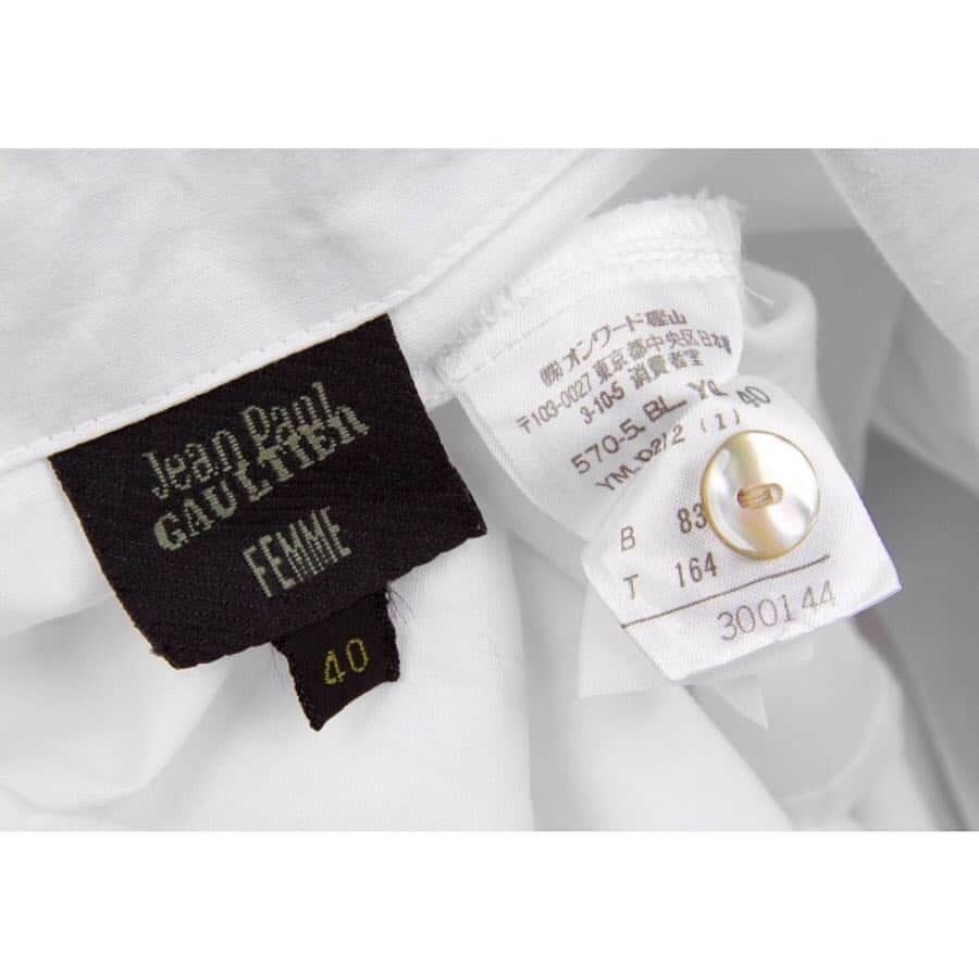 playfulさんのインスタグラム写真 - (playfulInstagram)「【🌸新着商品👖】 【ジャンポールゴルチエ  ファムJean Paul GAULTIER FEMMEセーフティピン留めデザインシャツ 白40(¥18,144)】 https://www.playful-dc.com/mobile/products/details 72923.html  online shop！↓ https://www.playful-dc.com/mobile/  #古着 #PLAYFUL #買取 #古着買取 #通販サイト #お洒落さんと繋がりたい #japan #outfits  #photoshop #followme #ジャンポールゴルチエ  #jeanpaulgaultierfemme  #ピン留 #モード#古着通販#古着屋さん#春夏#cute#style #instapic#instafollow#instagood#instafashion」4月18日 15時25分 - playful_dc