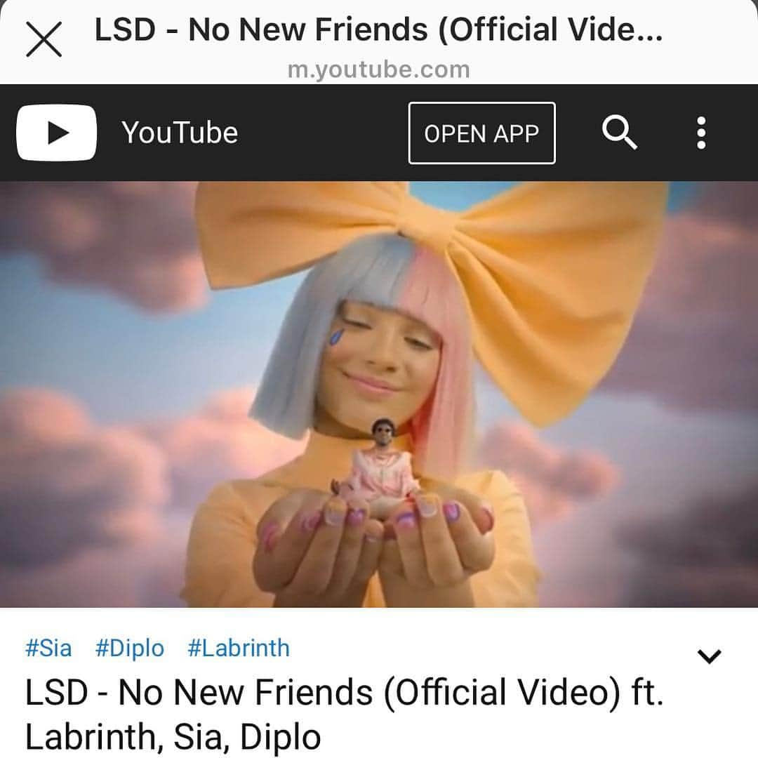 Britney TOKYOさんのインスタグラム写真 - (Britney TOKYOInstagram)「LSD💅🏻💕✨-no new friends video out now @diplo @siamusic @labrinth  #nailart #nails #nonewfriends #lsd #nails #britneytokyo」4月18日 15時34分 - britneytokyo