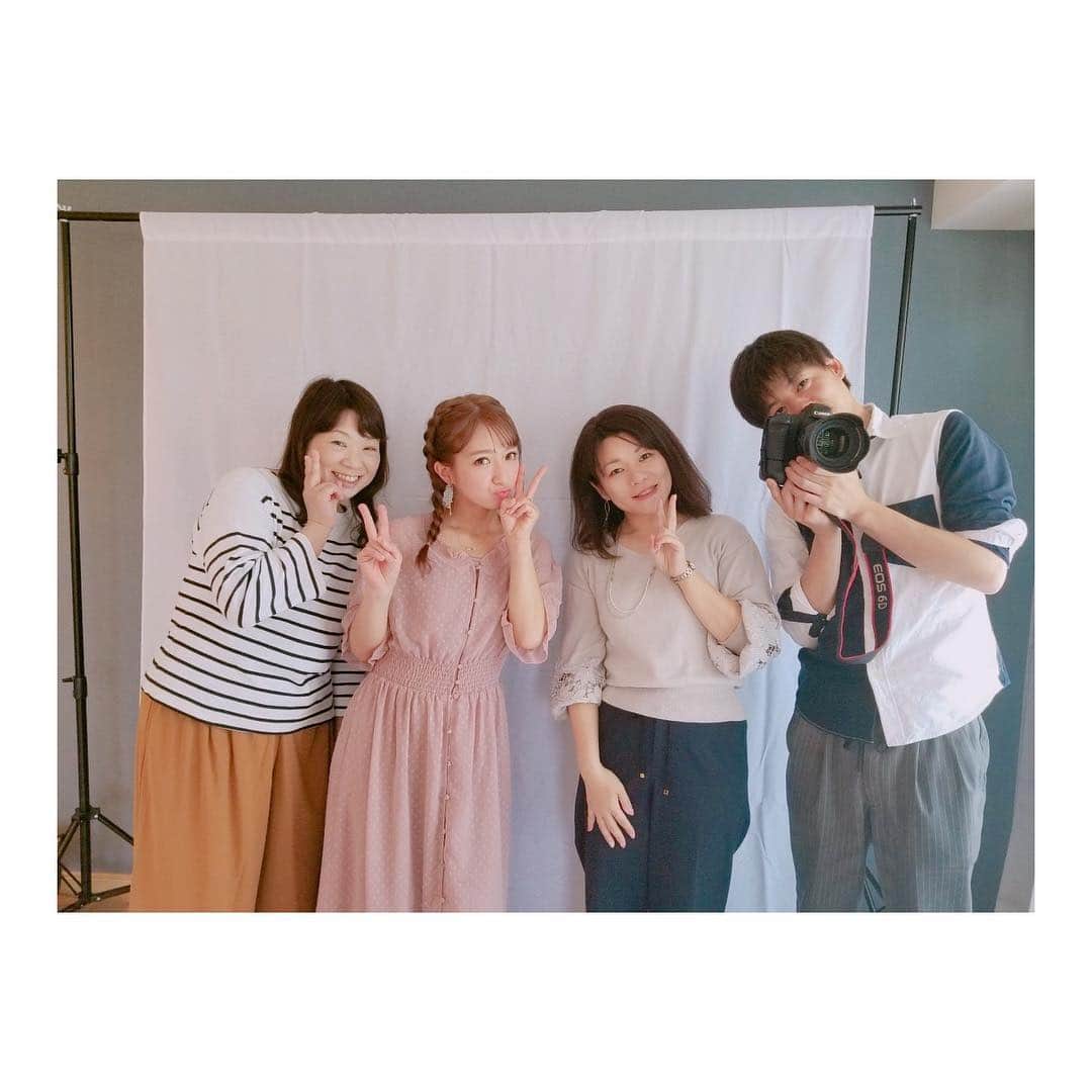 辻希美さんのインスタグラム写真 - (辻希美Instagram)「今日はたまごクラブさんとひよこクラブさんの撮影でした😘💕💕💕✨✨ #たまごクラブ #ひよこクラブ #7月号 #6月15日発売 #たまひよ #撮影 #ママ雑誌 #嬉しい #😘💕 #ありがとうございました」4月18日 15時47分 - tsujinozomi_official