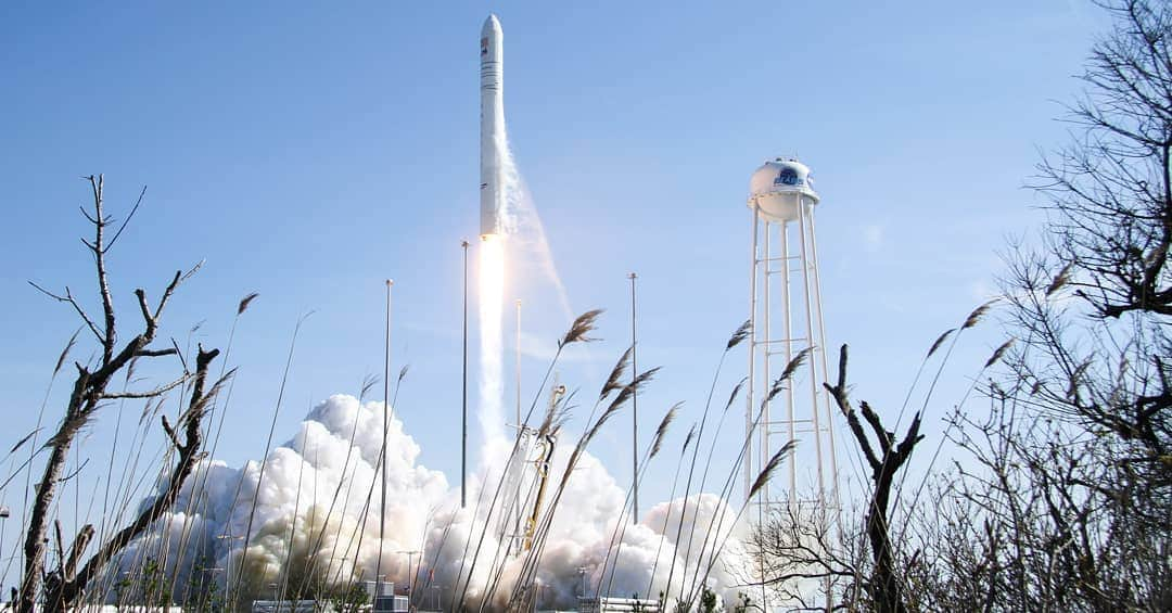 NASAさんのインスタグラム写真 - (NASAInstagram)「Another successful launch from the East Coast! 🚀🦀 Congratulations to our friends @nasawallops  NASA’s commercial partner Northrop Grumman launched its Antares rocket carrying cargo to the International Space Station on Wednesday, April 17. Among the cargo is a robotic "sniffer" tool that we built in collaboration with NASA's Johnson Space Center.  This "nosey" robot can detect where there are ammonia leaks outside the International Space Station. Ammonia is needed to maintain habitable temperatures on station, and with the help of this technology, astronauts can avoid long spacewalks in search of leaks. This ability could also be helpful for long-term human habitation on the lunar Gateway, a lunar habitat, and perhaps one day a crewed voyage to Mars. ✨  #Moon2Mars  Photo Credit: NASA/Chris Perry Photo Credit: NASA/Bill Ingalls Video Credit: NASA/Terry Zaperach」4月19日 1時23分 - nasagoddard