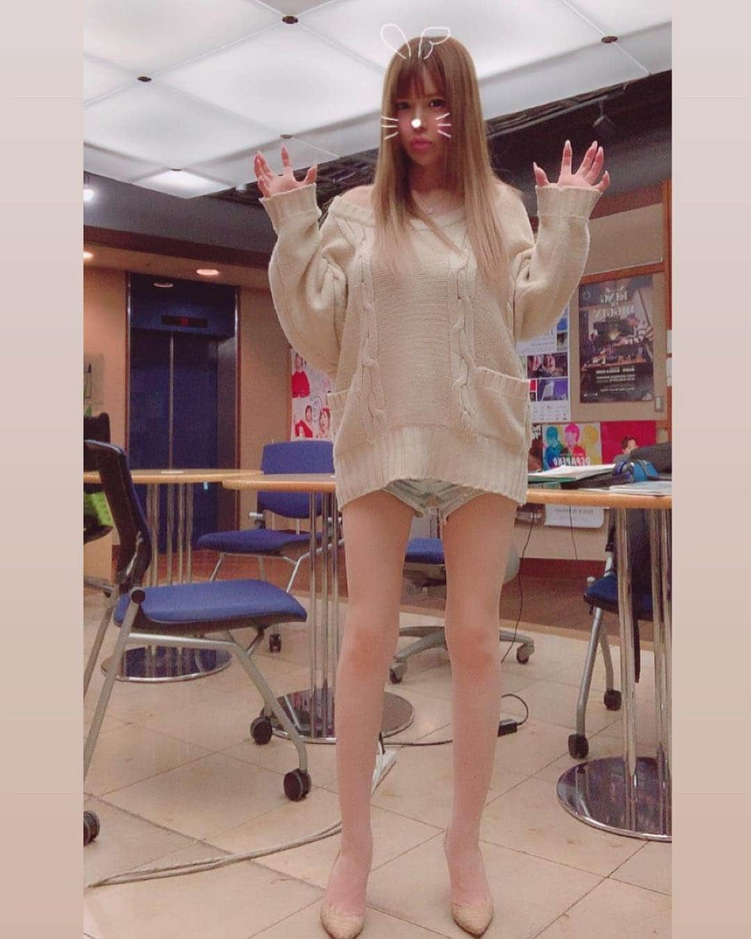 森藤恵美さんのインスタグラム写真 - (森藤恵美Instagram)「夏物の洋服を買いに行ってくる～！😎👚🌴🏖」4月19日 2時13分 - emi_morifuji