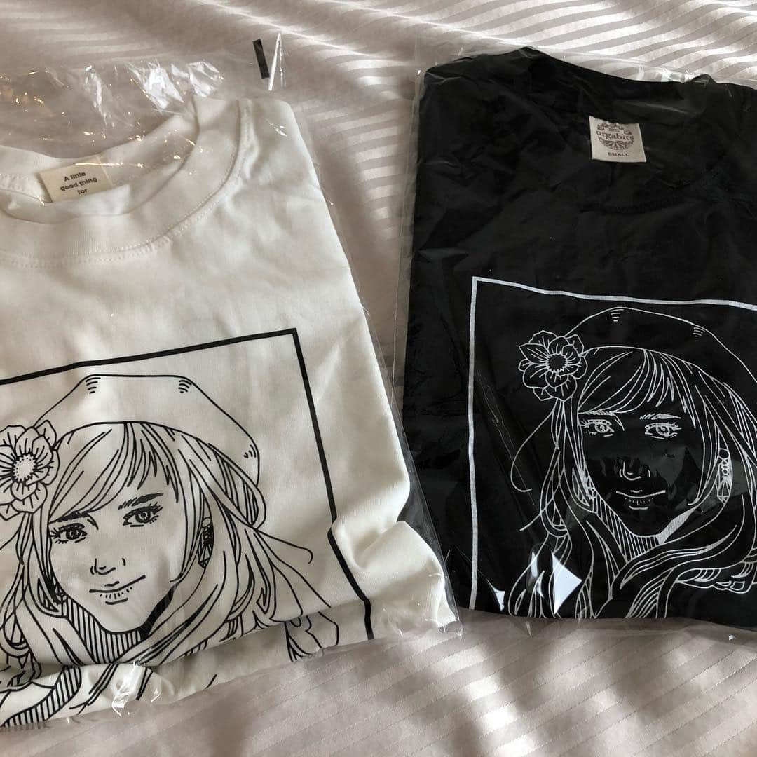 おごせ綾さんのインスタグラム写真 - (おごせ綾Instagram)「ゆりもりちゃんプロデュースのTシャツが出たよー(^^) グレーもあるよ🌟  #morico#ゆりもり#Tシャツ#ファッション #ファッション好きな人と繋がりたい #tシャツ女子 #tシャツできた」4月19日 2時41分 - ogose0123