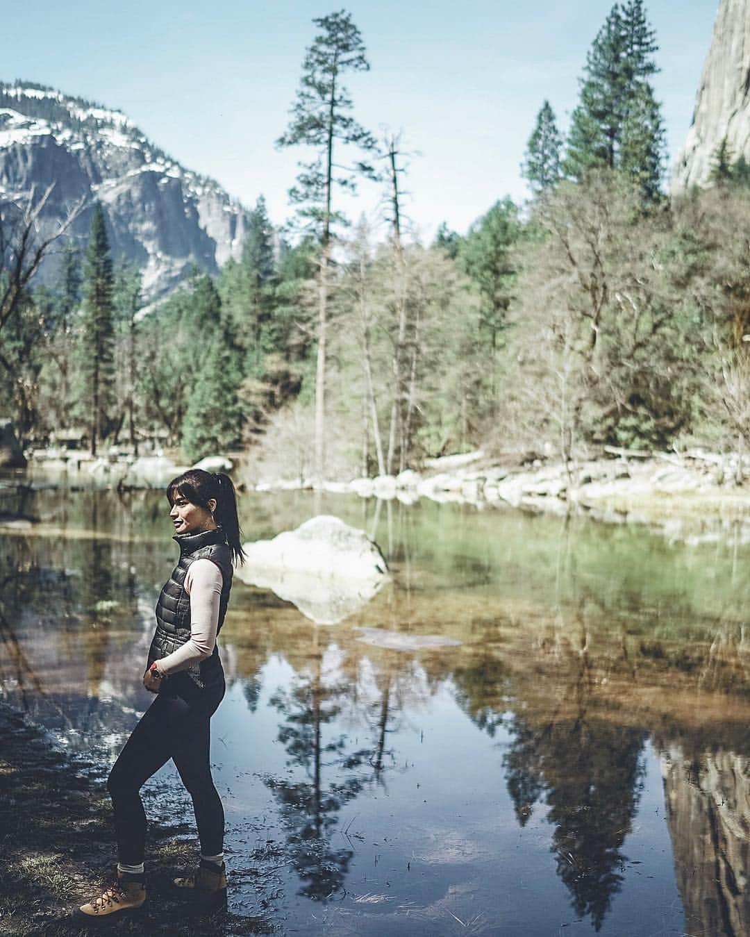 アン・カーティスのインスタグラム：「Nature never did betray the heart that loved her - William Wordsworth  #erwannederlustCA」
