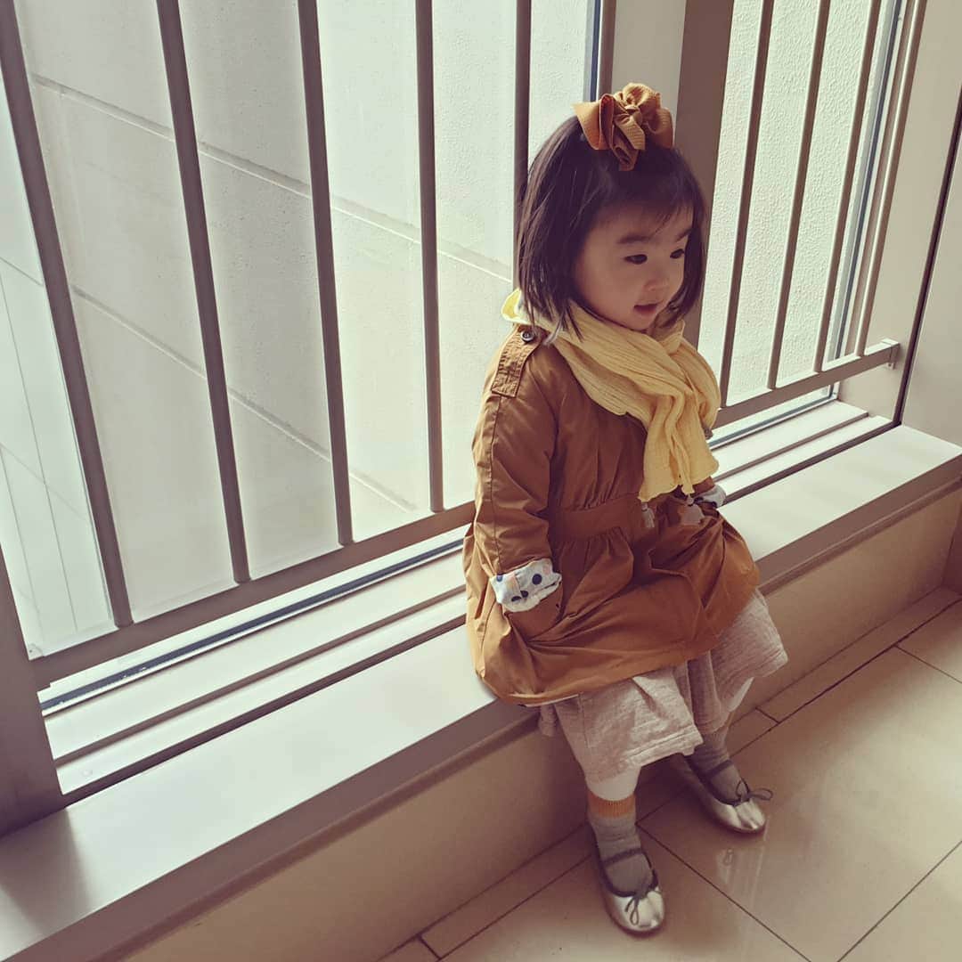 コ・ウンミさんのインスタグラム写真 - (コ・ウンミInstagram)「몸이 커가고 있듯... 마음도 커가고 있는 중이겠지^^; ㆍ ㆍ ㆍ 미운네살만 지나기를~ 빨리 지나가거라 했드니 다섯살은 더 심하다고ㅠ 그와중에도 이뻐죽겄는 내딸ㅎ 4살아기♡」4月18日 17時59分 - misokoeunmi