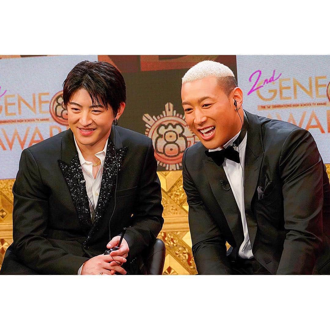 GENERATIONS高校TVさんのインスタグラム写真 - (GENERATIONS高校TVInstagram)「みんなで決める好きなシーンNo.1🏆﻿ ﻿ GENE高AWARD 全部﻿見てくれたかな⁉️﻿ ﻿ 面白いシーンが盛りだくさんだったね🤣🤣﻿ ﻿ \\そこで//﻿ みんなの私的No.1を教えてね❤️﻿ ﻿ 1年間で1番好きなシーンを ﻿コメント欄に書いて教えてね✏️💕﻿ ﻿ どのシーンが1位に輝くのかワクワク🤗﻿ ﻿ みんなからのコメント﻿ 楽しみにまってます☺️‼️﻿ ﻿﻿ ﻿ ⚠️🚨 放送はAbemaTVでお楽しみください﻿﻿﻿ 番組を動画録画（画面録画）することは禁止されています﻿🚨⚠️﻿﻿﻿﻿﻿﻿﻿ ﻿﻿﻿﻿﻿﻿ 🙅‍♂️🙅‍♀️SNSに番組の動画をアップするのもNGです🙅‍♀️🙅‍♂️﻿﻿﻿﻿﻿﻿ ﻿﻿﻿﻿﻿﻿﻿ ﻿﻿﻿﻿﻿﻿ 公式Twitterもチェックしてね✔💡﻿﻿﻿﻿﻿ 🔎@gene_kou で検索💗💗﻿﻿﻿﻿﻿﻿ ﻿ ﻿ .............................🏫..............................﻿﻿﻿﻿﻿﻿﻿﻿ #AbemaTV #日曜よる9時 #ジェネ高﻿﻿﻿ #GENE高 ﻿﻿﻿﻿﻿ #GENERATIONSfromEXILETRIBE ﻿﻿﻿﻿﻿﻿﻿﻿ #ジェネレーションズ #ジェネ ﻿﻿﻿﻿﻿﻿﻿﻿ #小森隼 #白濱亜嵐 #数原龍友﻿﻿﻿﻿﻿﻿﻿﻿ #中務裕太 #片寄涼太 #佐野玲於 #関口メンディー﻿﻿﻿﻿﻿ #磯村勇斗#御曹司ボーイズ﻿ #GENE高AWARD﻿ #みんなで決める印象に残ったNo1﻿ #ジェネシックワールド#不正リーダー﻿ #禁断のキス#こちょこちょ腕相撲﻿ #風船割れてもプリンス顔選手権#おならドッキリ﻿ ﻿ 公式Instagramでは﻿ 色んな企画をやっていこうと思っているので﻿ みんな是非参加してね💕﻿」4月18日 18時09分 - genekou_official